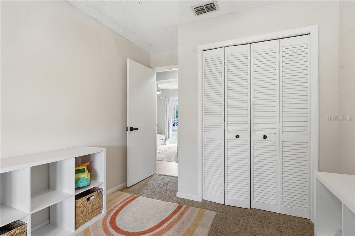 Image 26 of 42 For 8913 Wood Lake Court