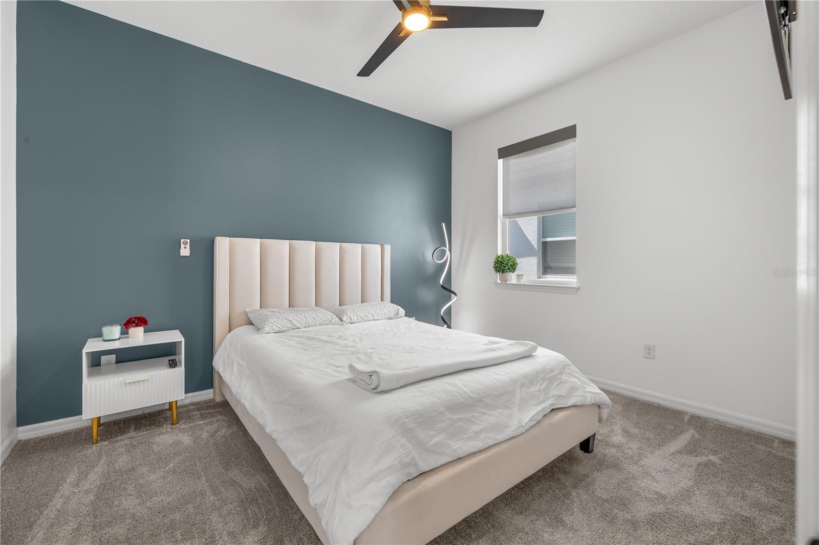 Listing photo id 9 for 6952 Rosy Sky Avenue