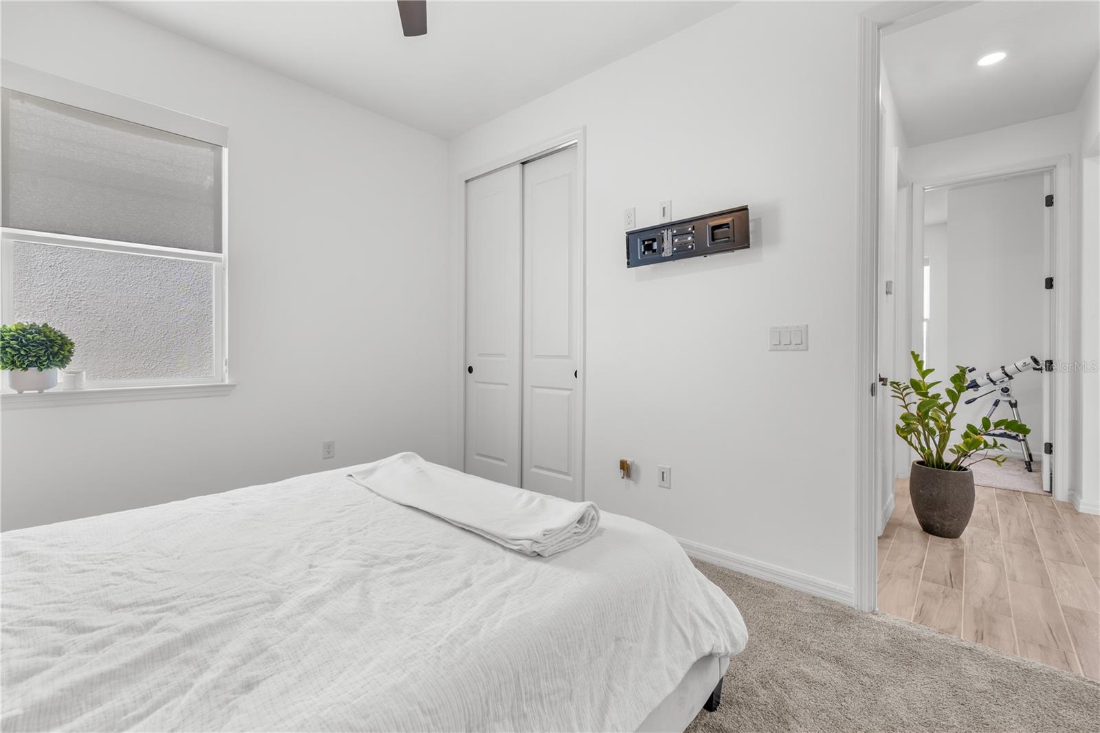 Listing photo id 10 for 6952 Rosy Sky Avenue