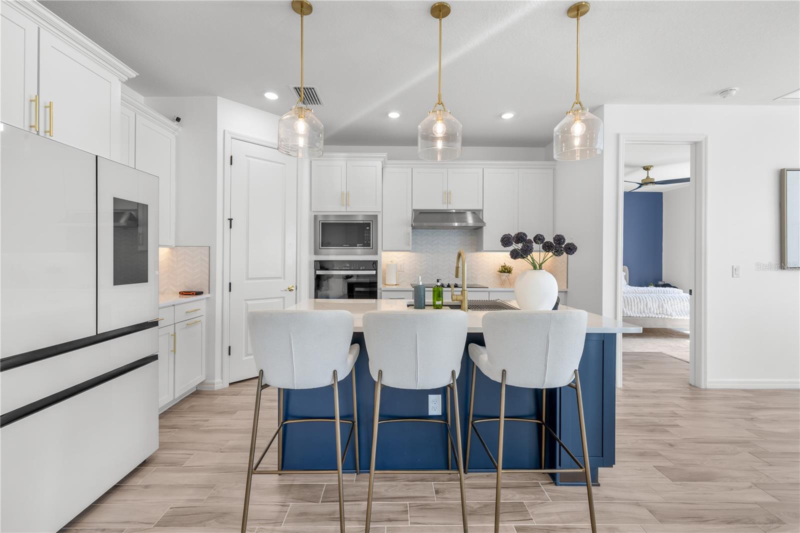 Listing photo id 12 for 6952 Rosy Sky Avenue