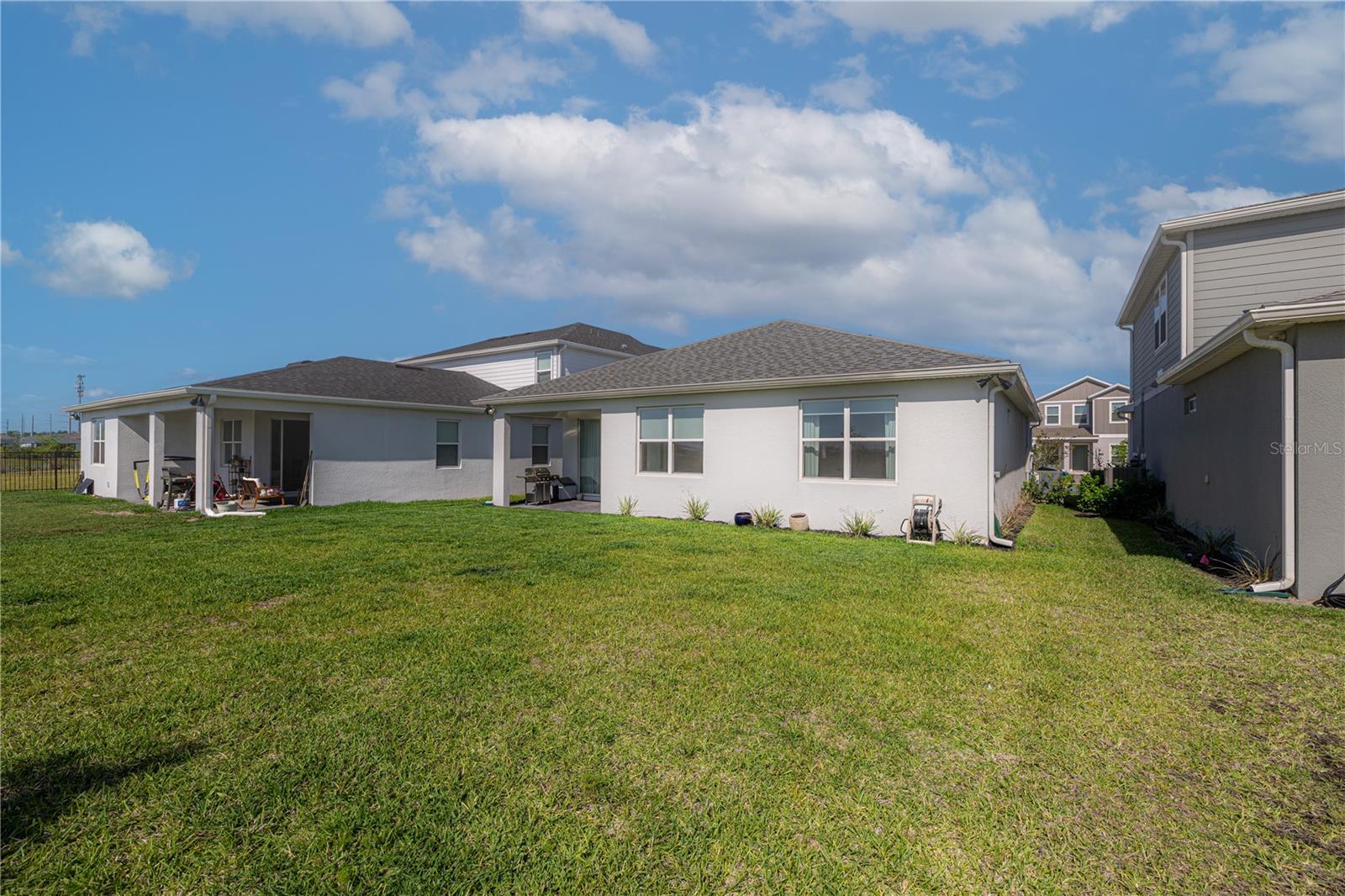 Listing photo id 34 for 6952 Rosy Sky Avenue