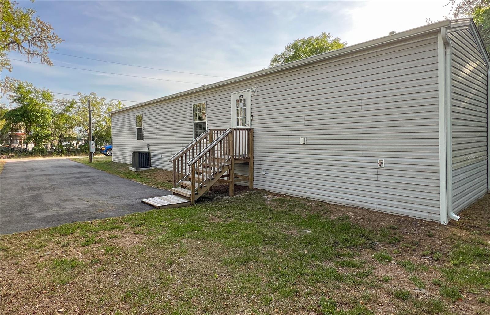 Image 17 of 22 For 12203 Lantana Avenue