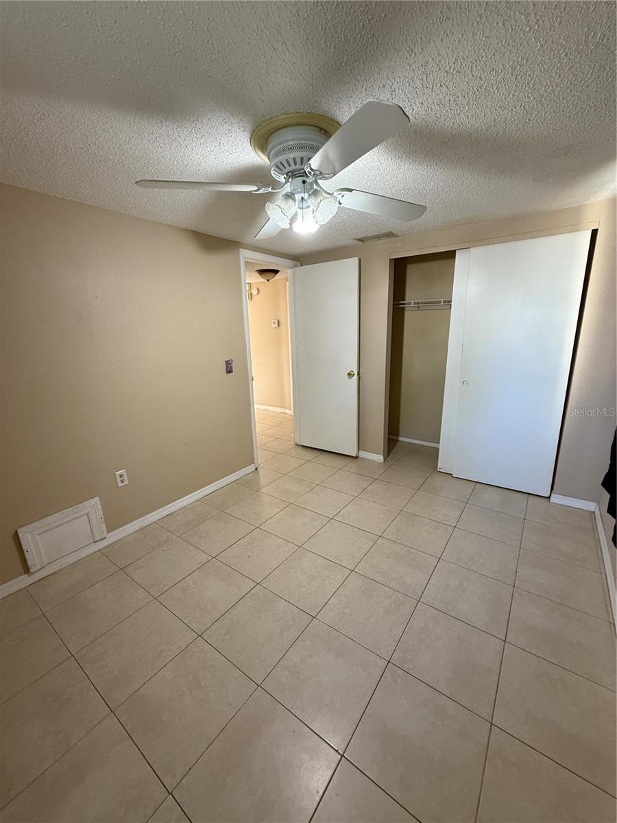Image 8 of 11 For 6656 Knightsbridge Drive