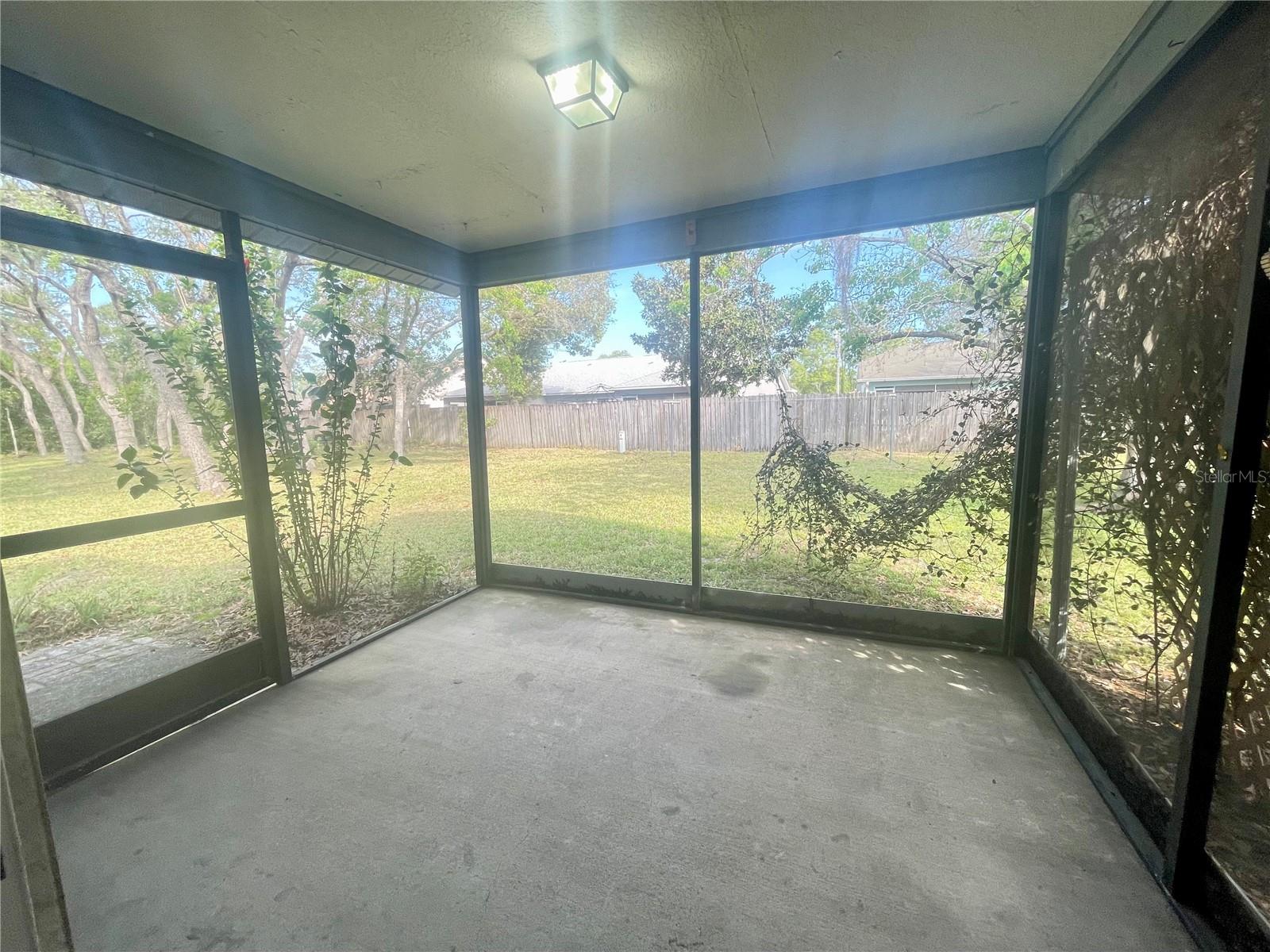 Image 13 of 18 For 10337 Usher Street