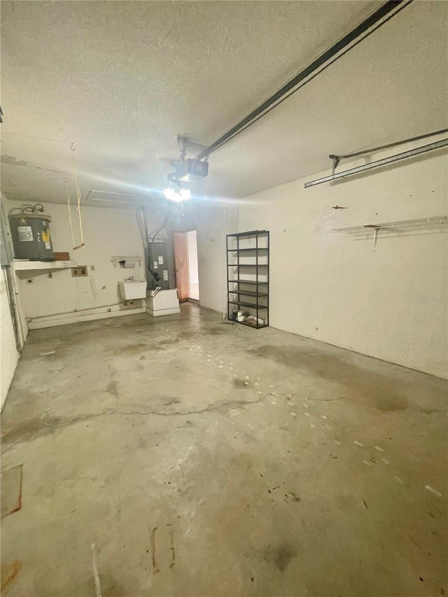 Image 14 of 18 For 10337 Usher Street