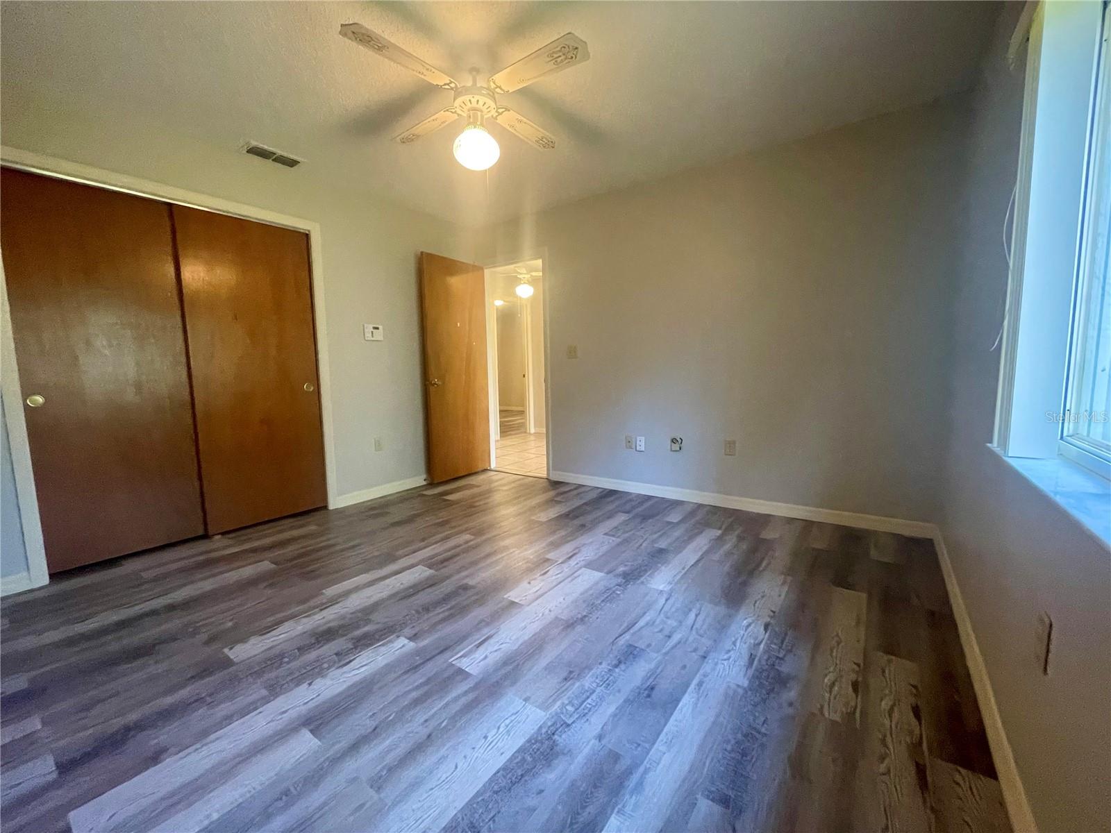 Image 7 of 18 For 10337 Usher Street