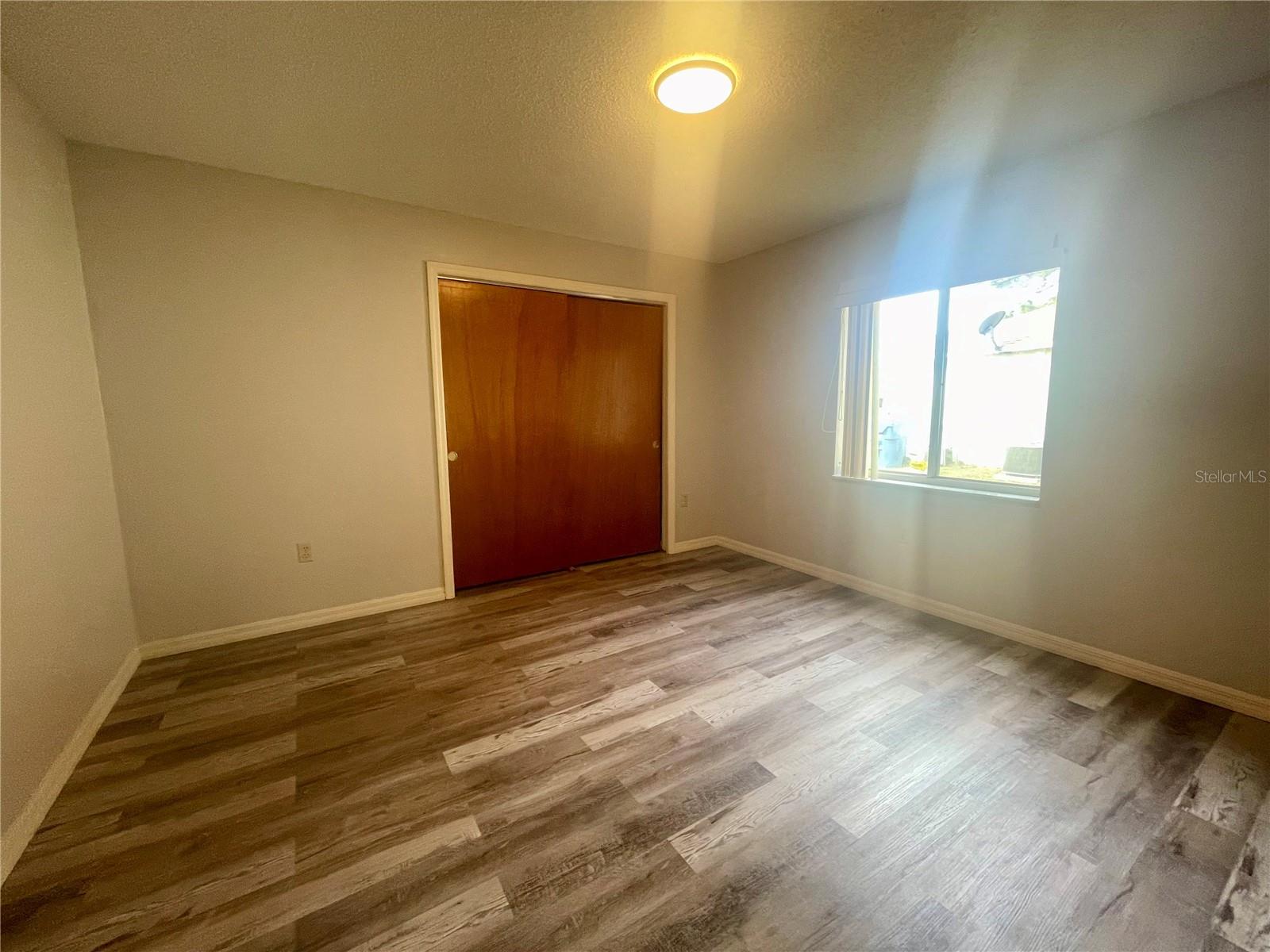 Image 9 of 18 For 10337 Usher Street