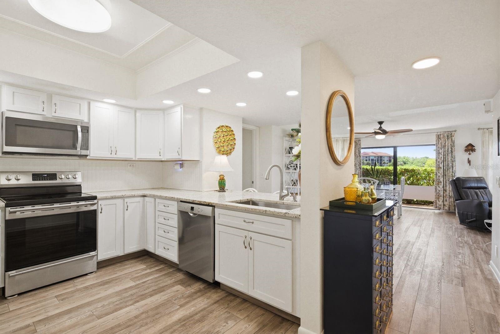 Image 13 of 58 For 302 Mariner Drive 302