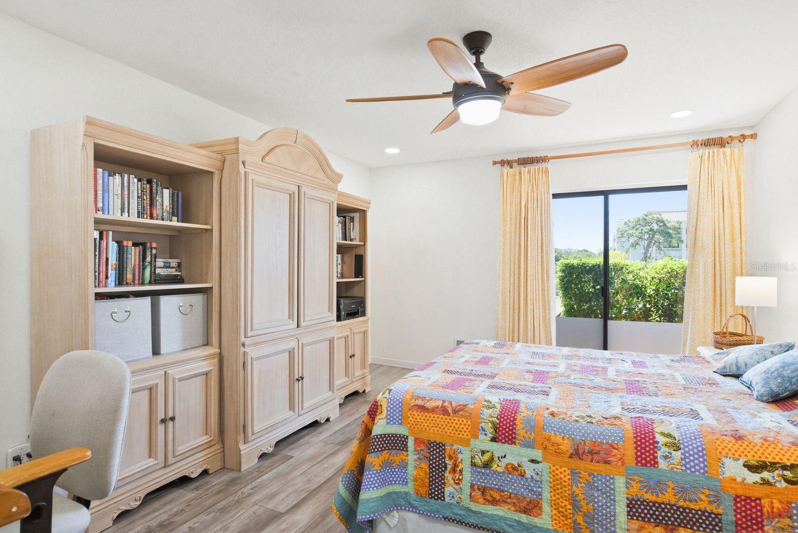 Image 16 of 58 For 302 Mariner Drive 302