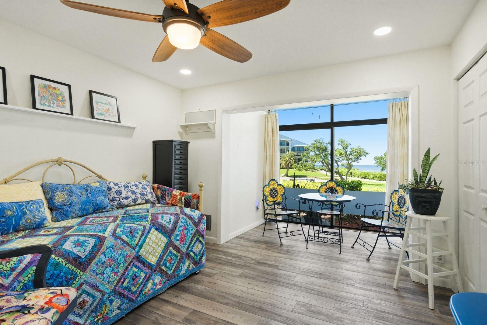 Image 21 of 58 For 302 Mariner Drive 302