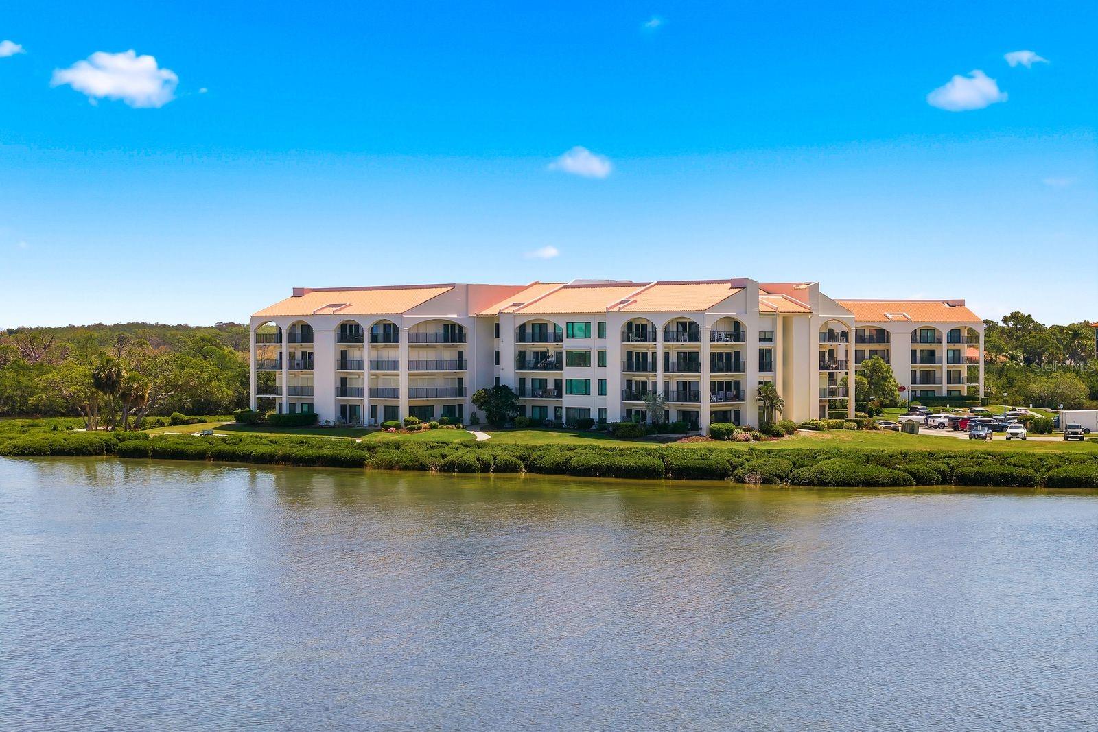 Image 37 of 58 For 302 Mariner Drive 302