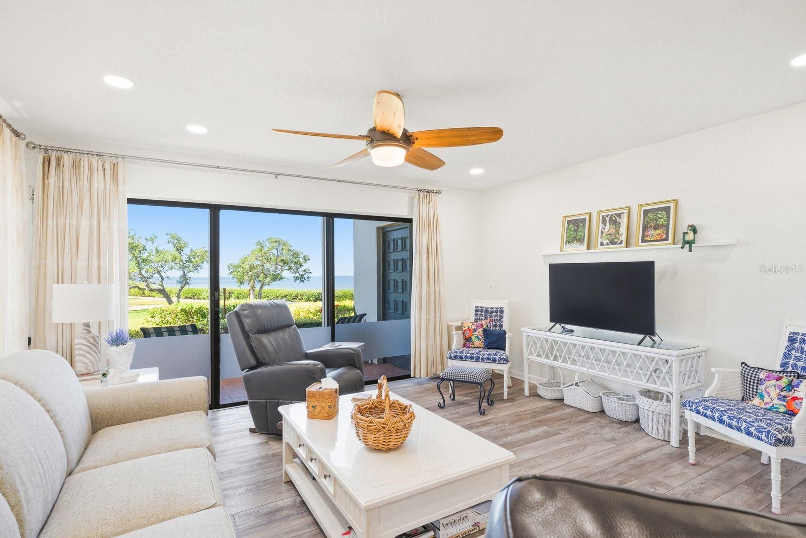 Image 6 of 58 For 302 Mariner Drive 302