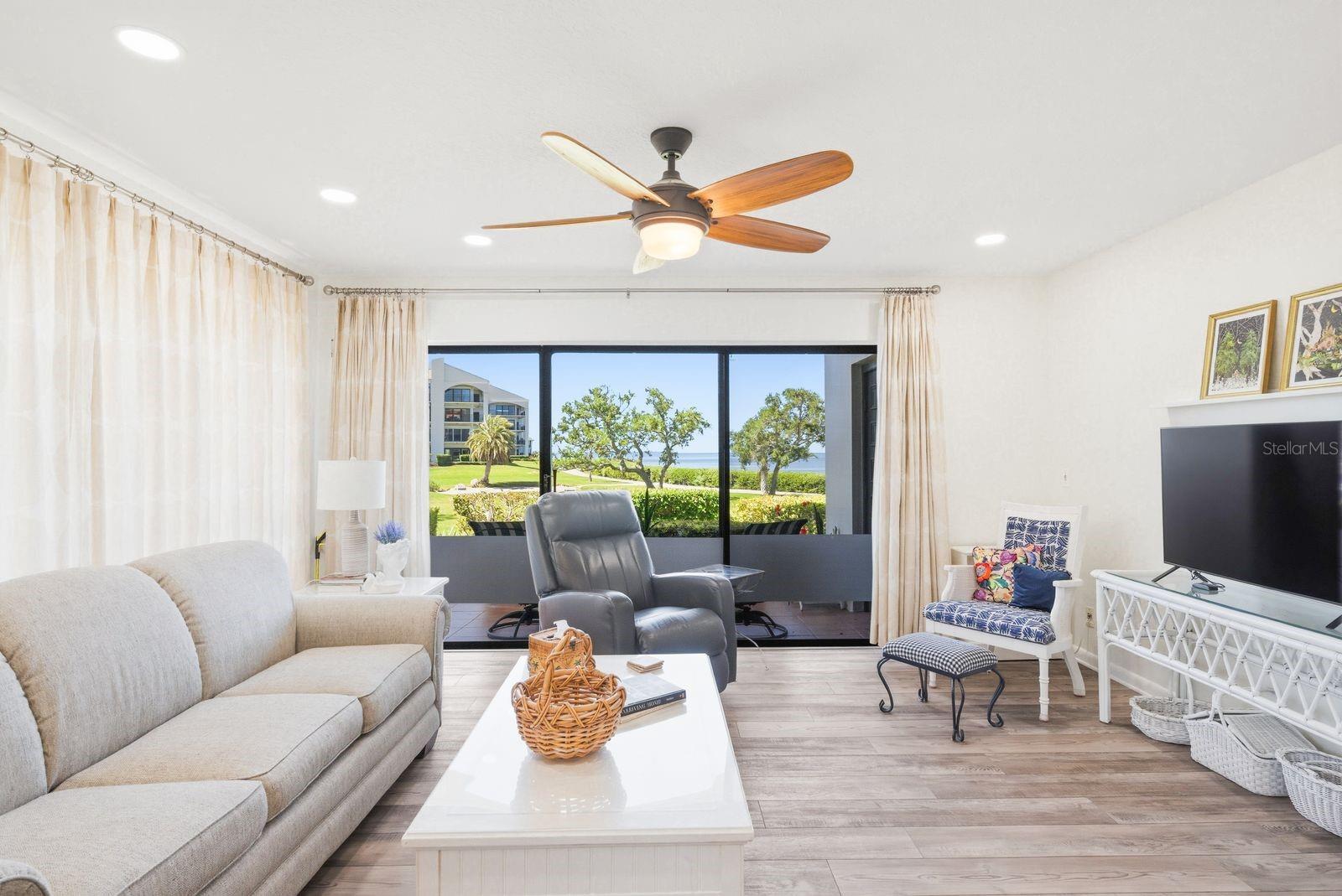 Image 7 of 58 For 302 Mariner Drive 302