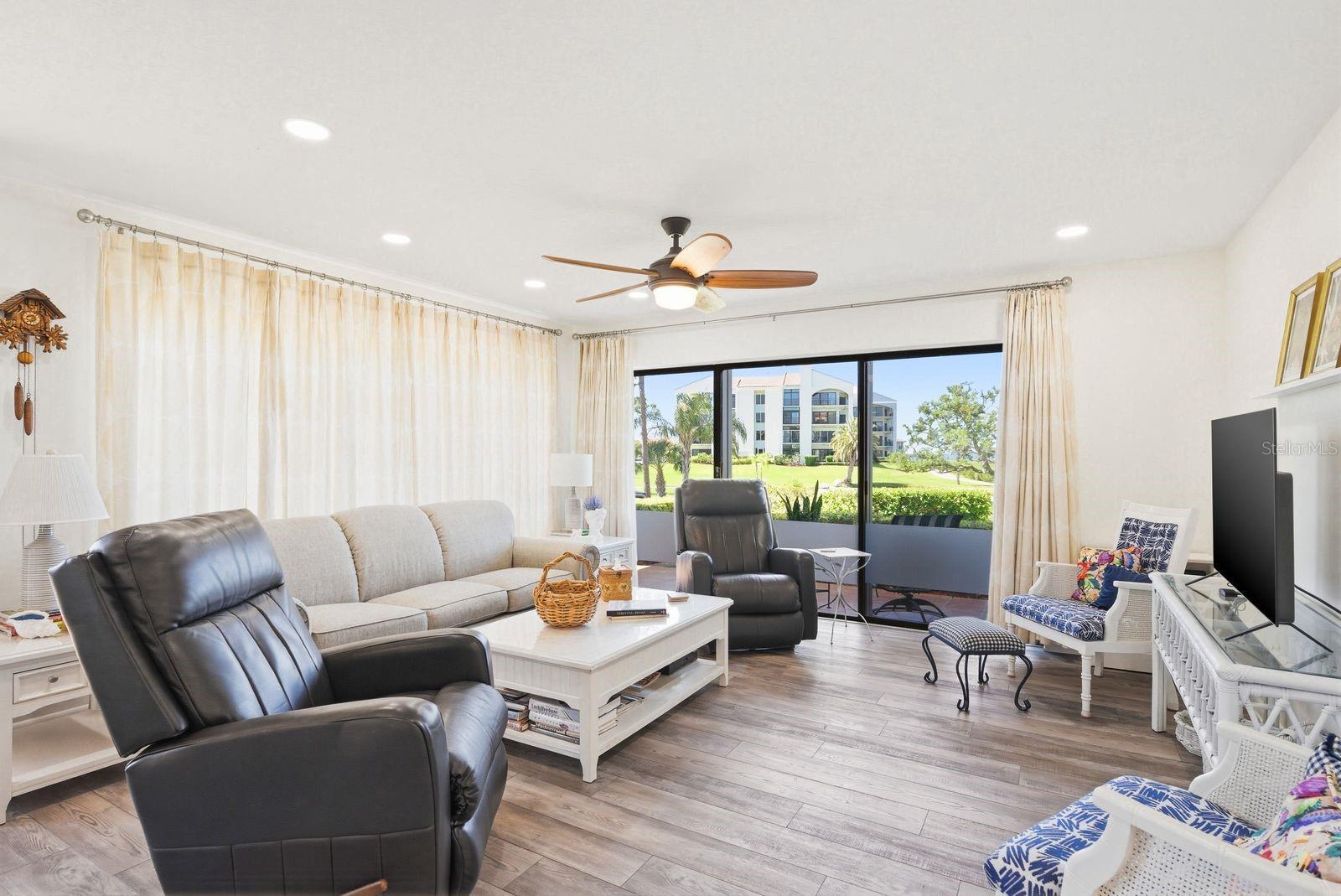 Image 8 of 58 For 302 Mariner Drive 302