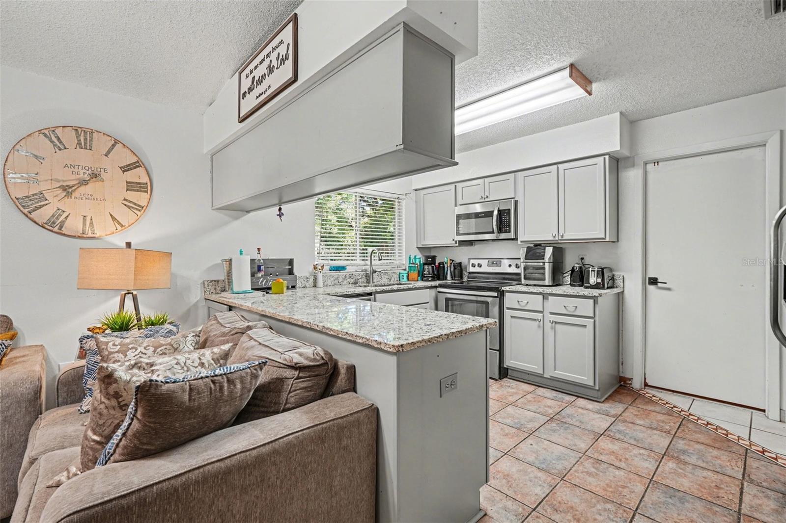 Image 13 of 29 For 4745 Silver Circle