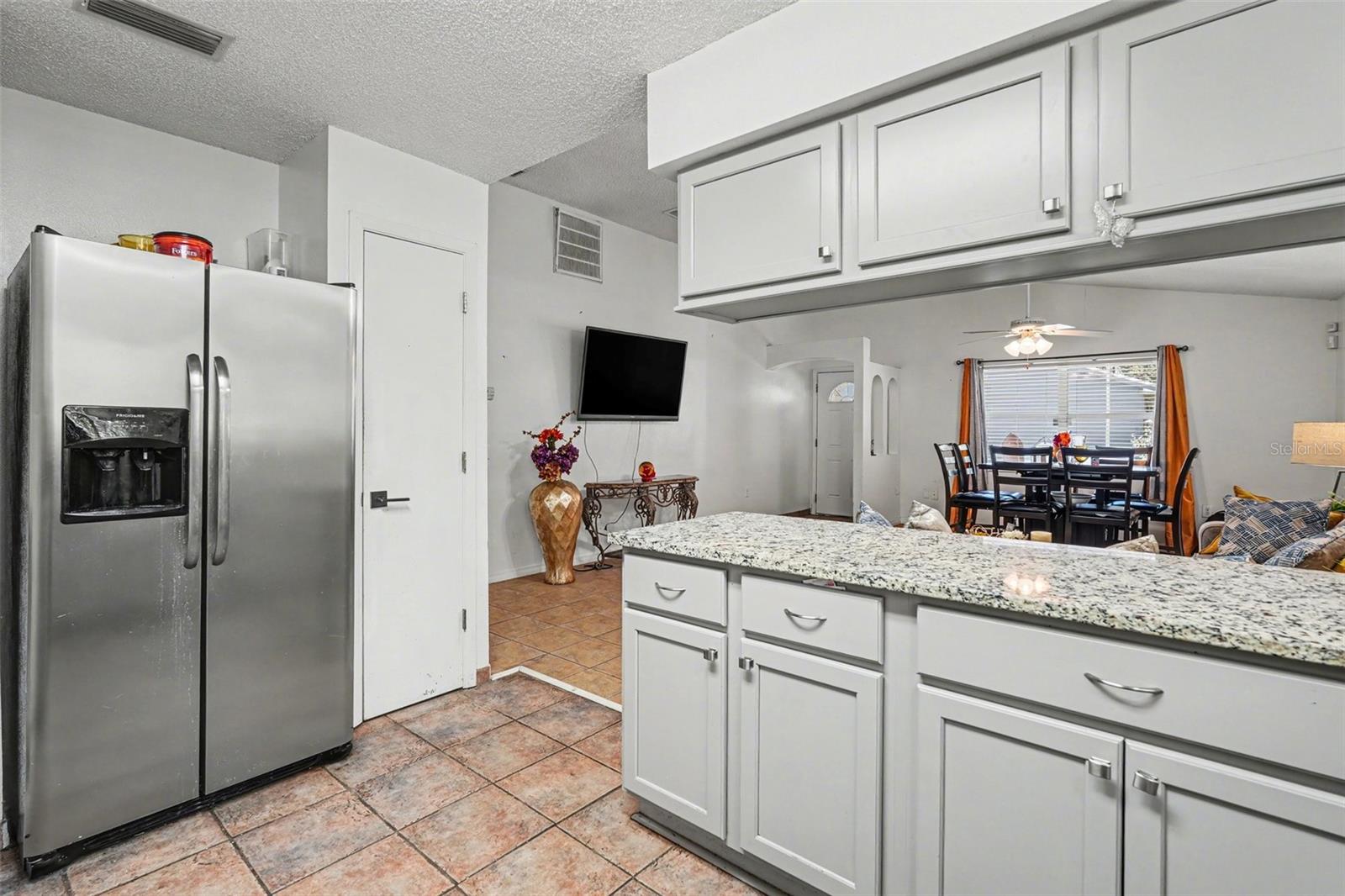 Image 16 of 29 For 4745 Silver Circle