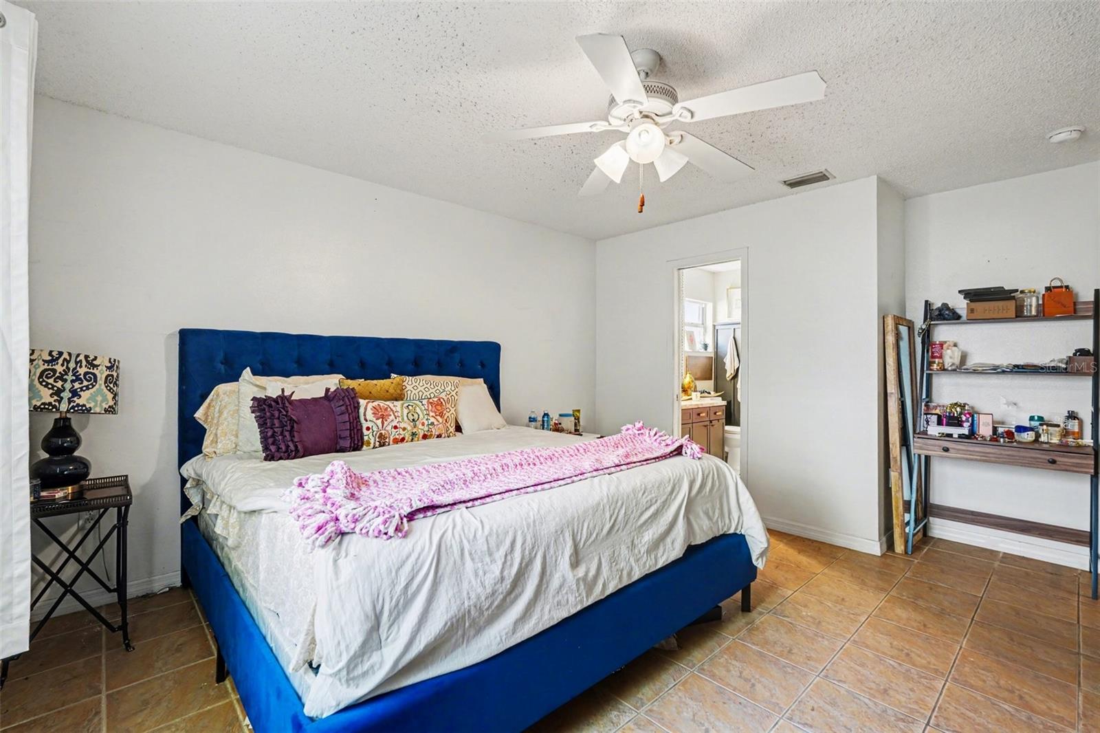 Image 22 of 29 For 4745 Silver Circle