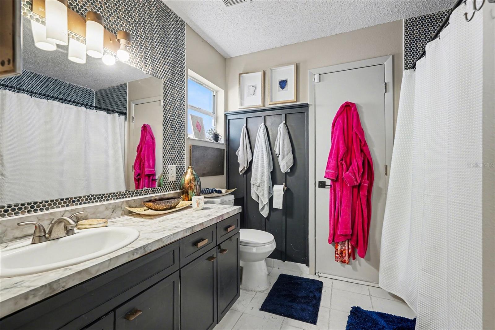 Image 25 of 29 For 4745 Silver Circle