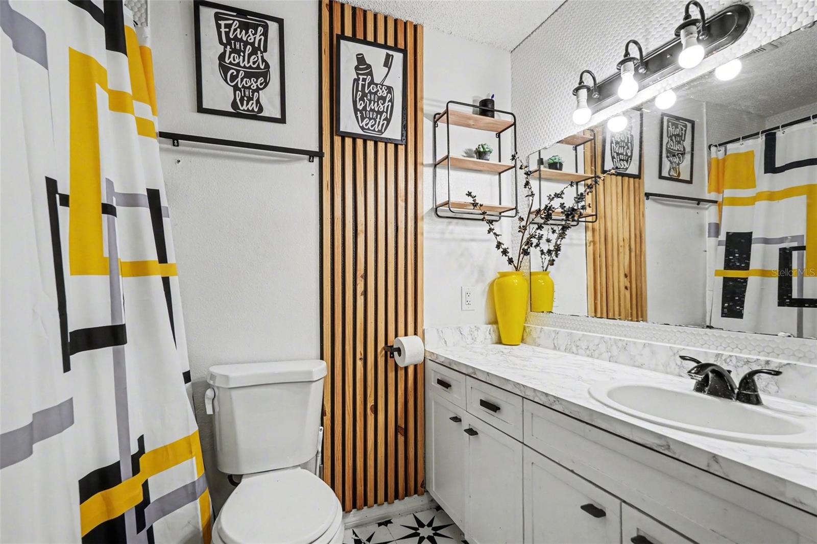 Image 26 of 29 For 4745 Silver Circle