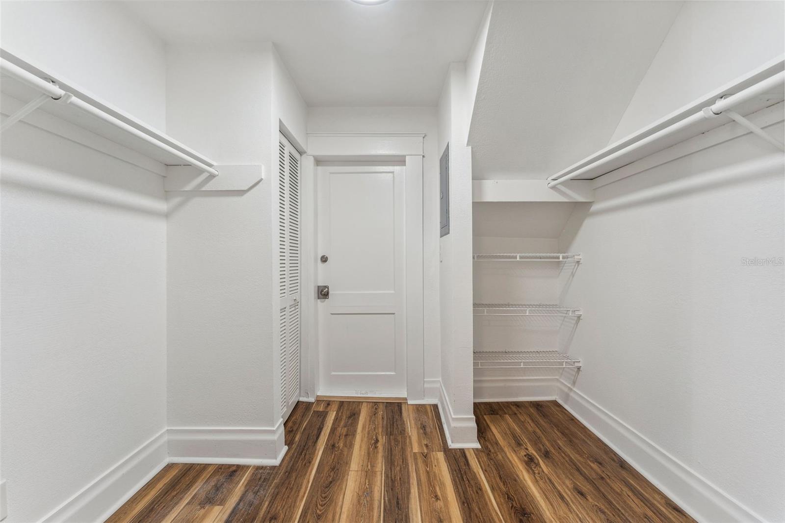 Image 13 of 51 For 307 Newport #1-2 Avenue