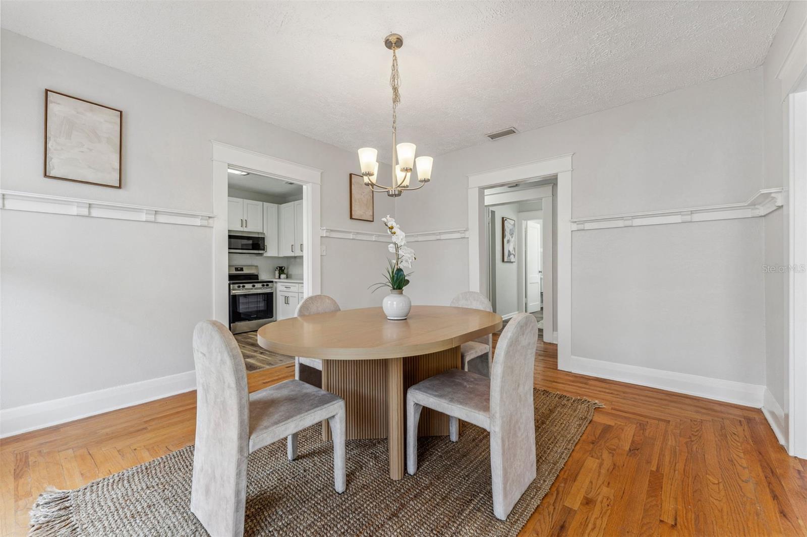 Image 23 of 51 For 307 Newport #1-2 Avenue