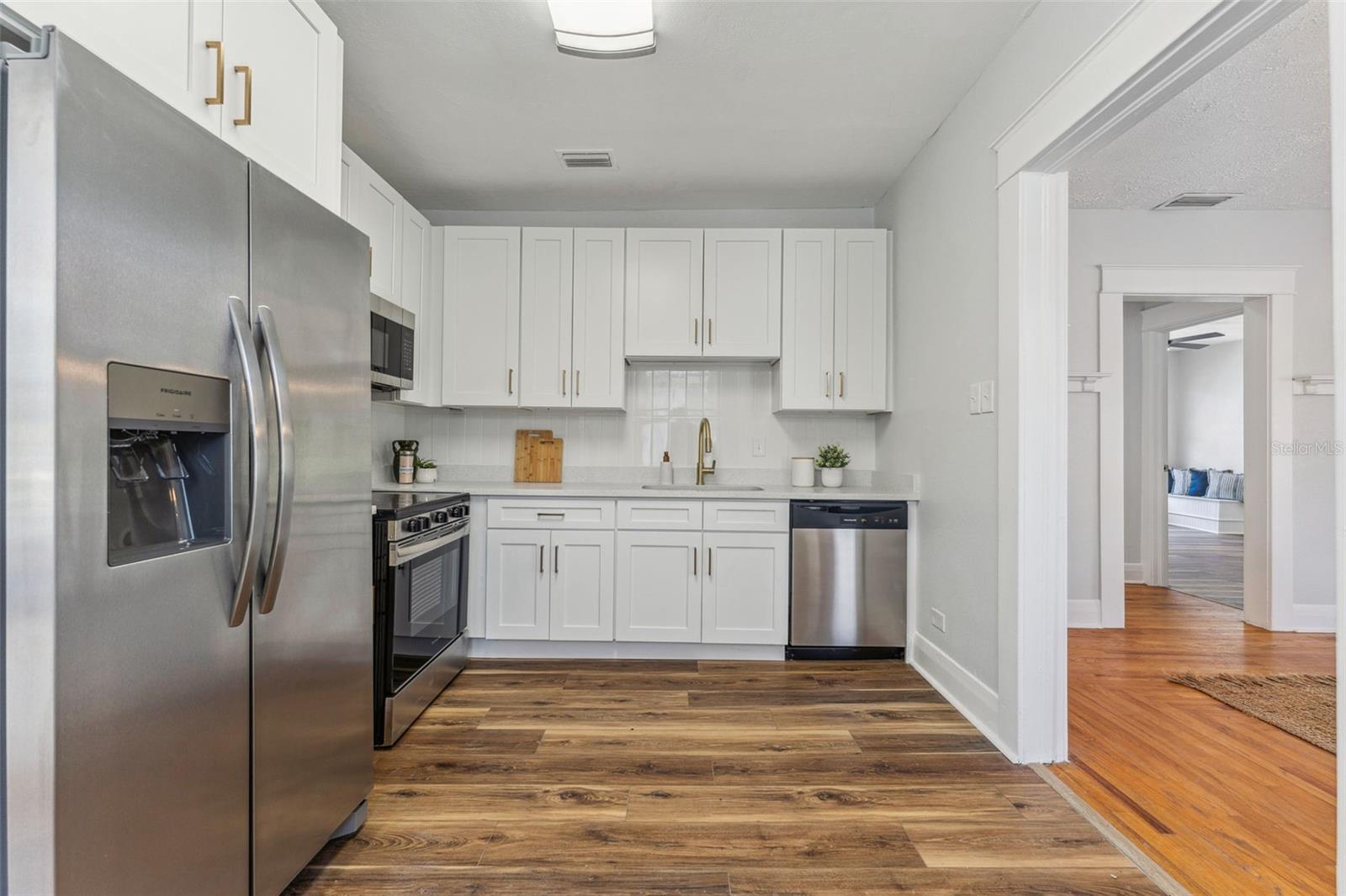 Image 26 of 51 For 307 Newport #1-2 Avenue