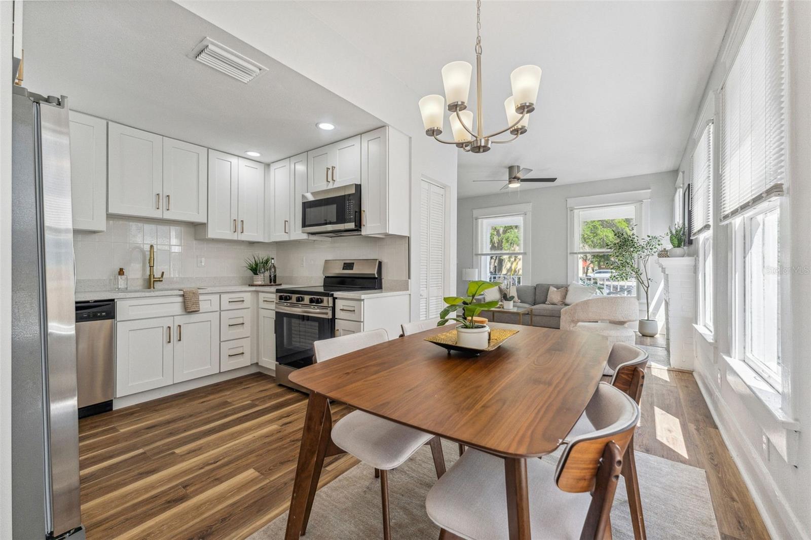 Image 8 of 51 For 307 Newport #1-2 Avenue