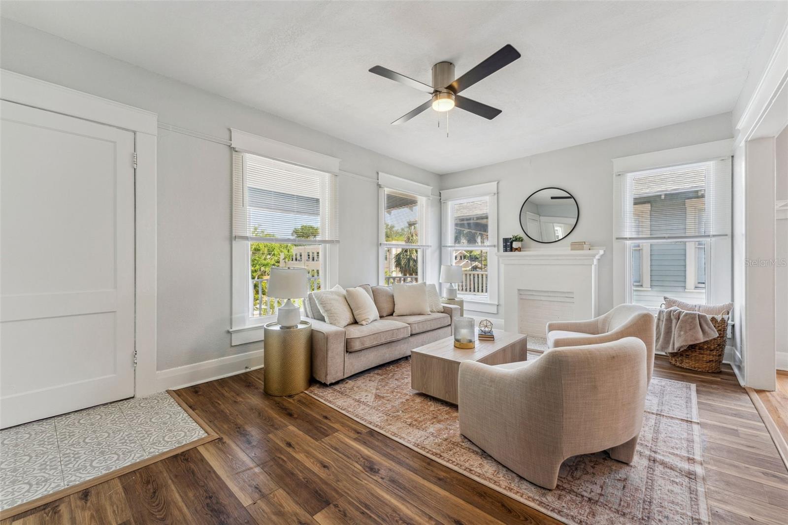 Image 9 of 51 For 307 Newport #1-2 Avenue