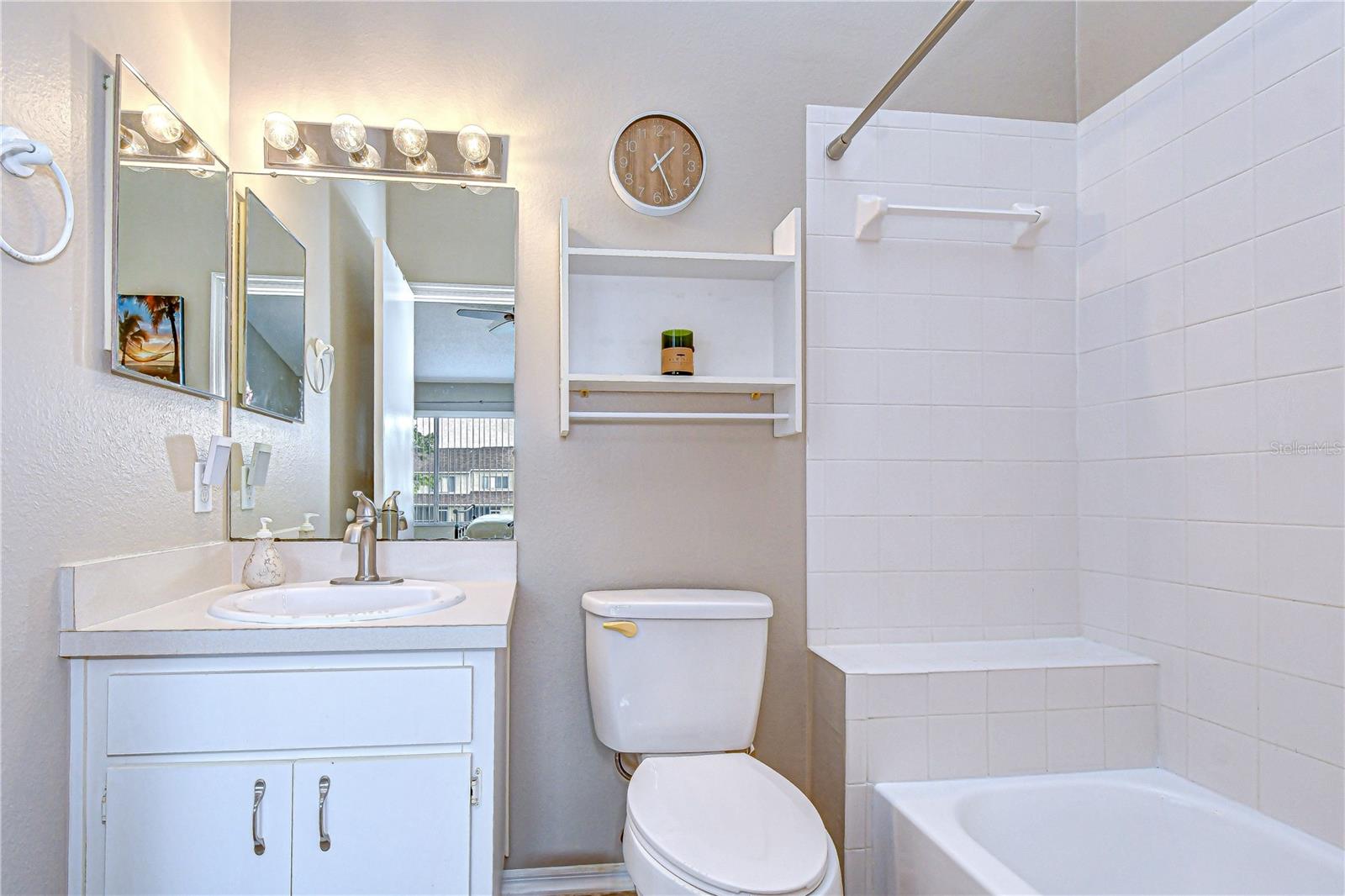 Image 22 of 38 For 6335 Bayside Key Drive