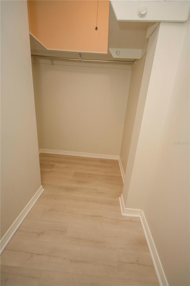 Image 17 of 22 For 6940 A Sunset Drive S 2d