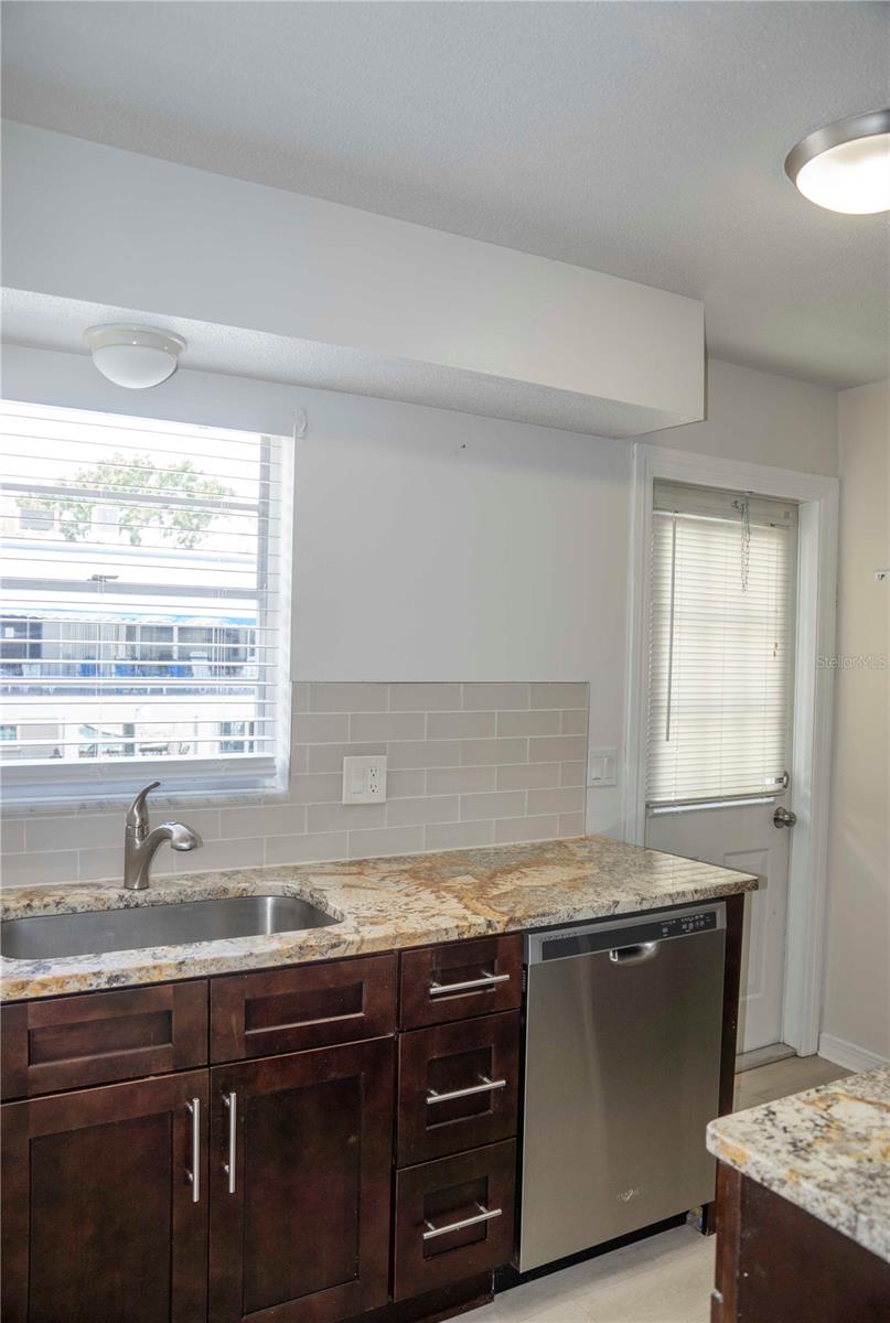 Image 8 of 22 For 6940 A Sunset Drive S 2d