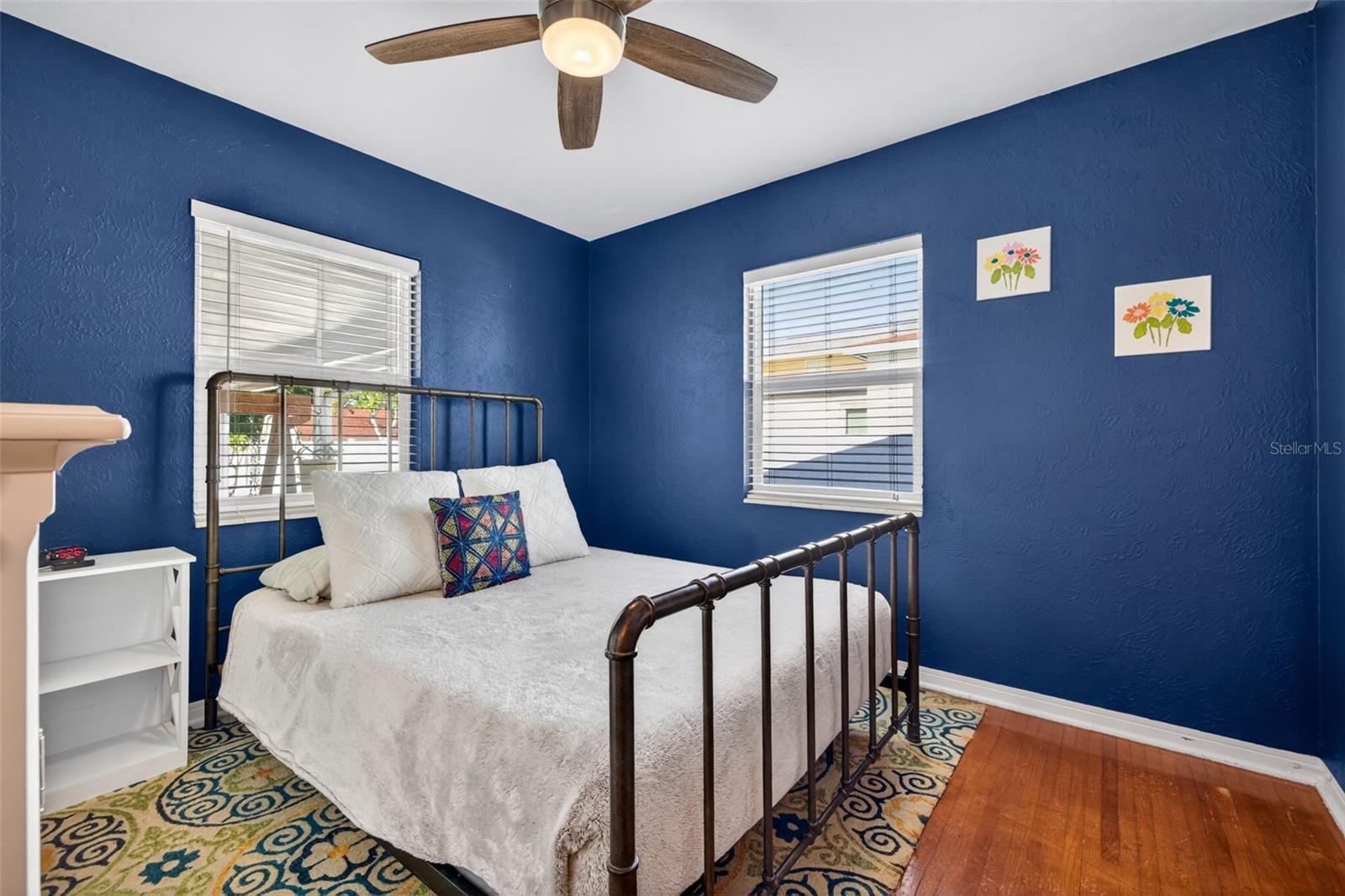 Listing photo id 5 for 2301 36th Avenue N