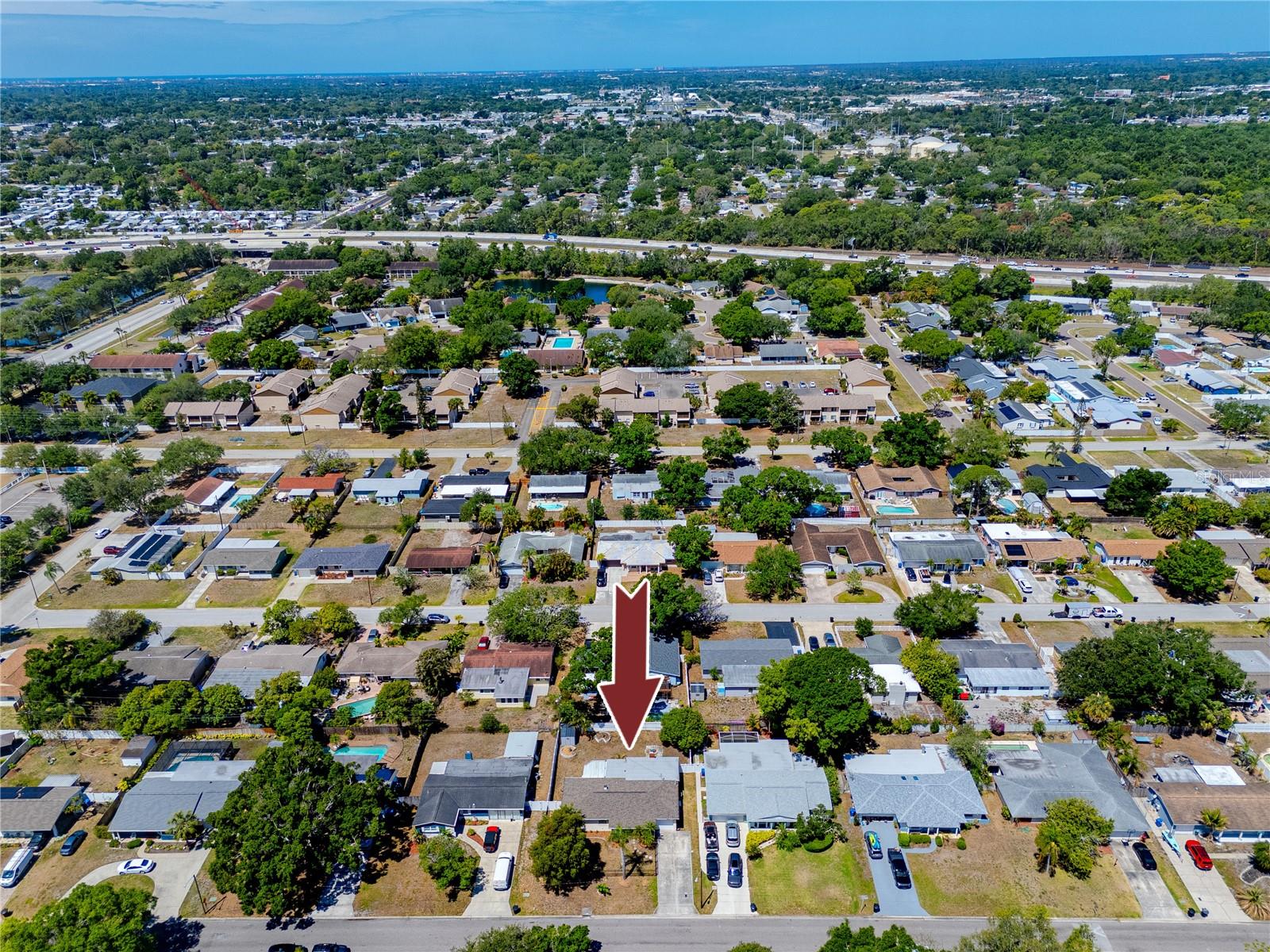 Listing photo id 41 for 6482 20th Street N