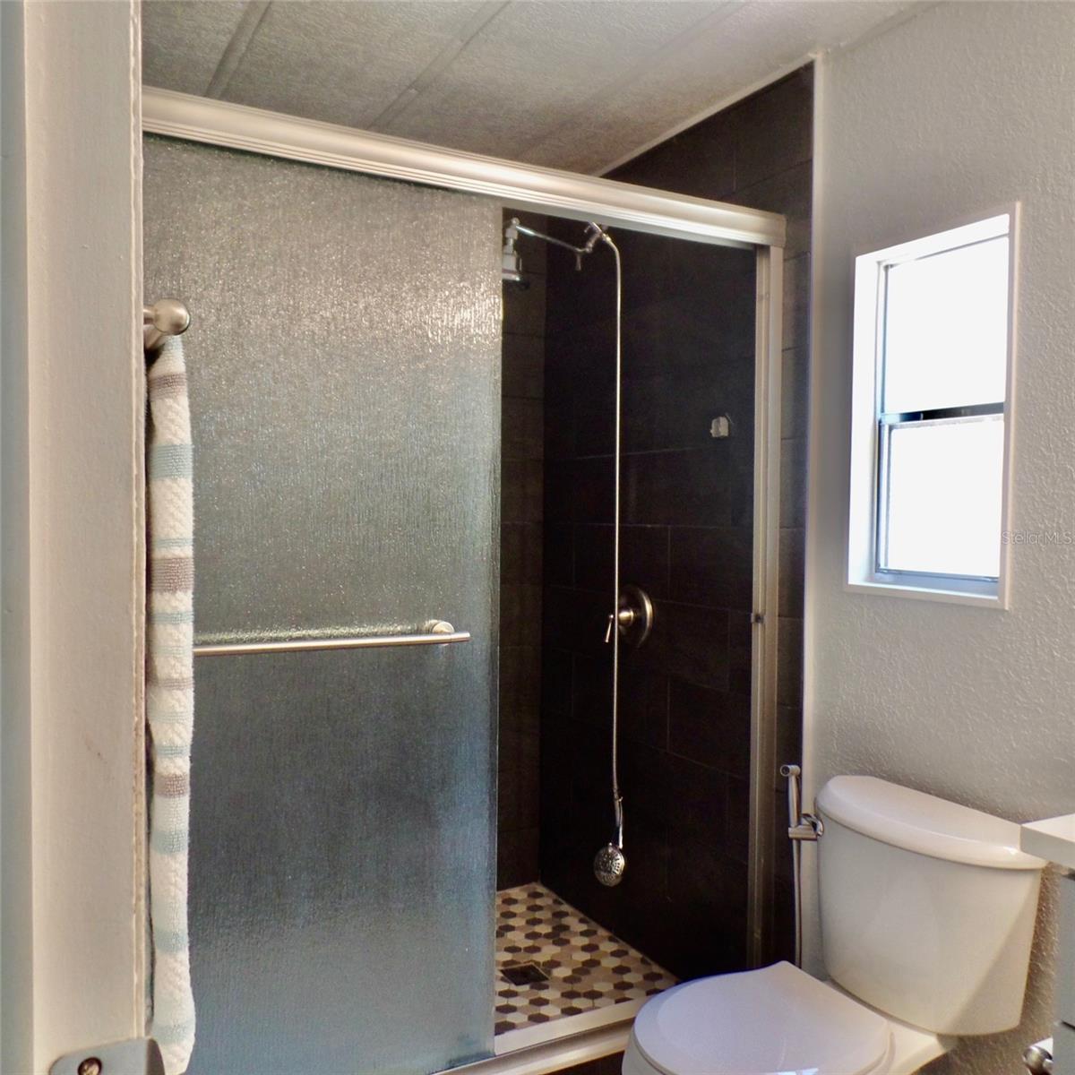 Image 17 of 43 For 4637 Fox Ridge Boulevard