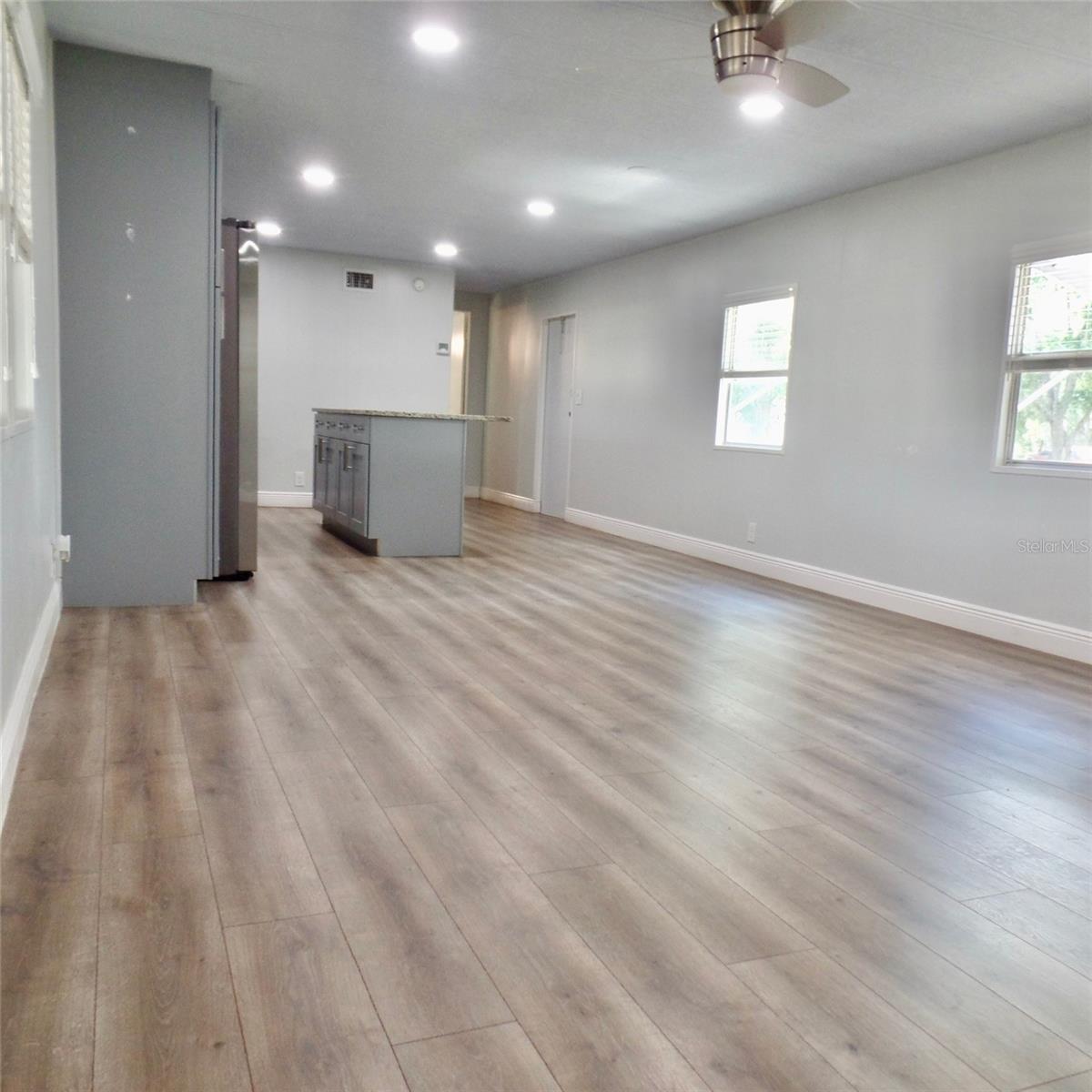 Image 7 of 43 For 4637 Fox Ridge Boulevard