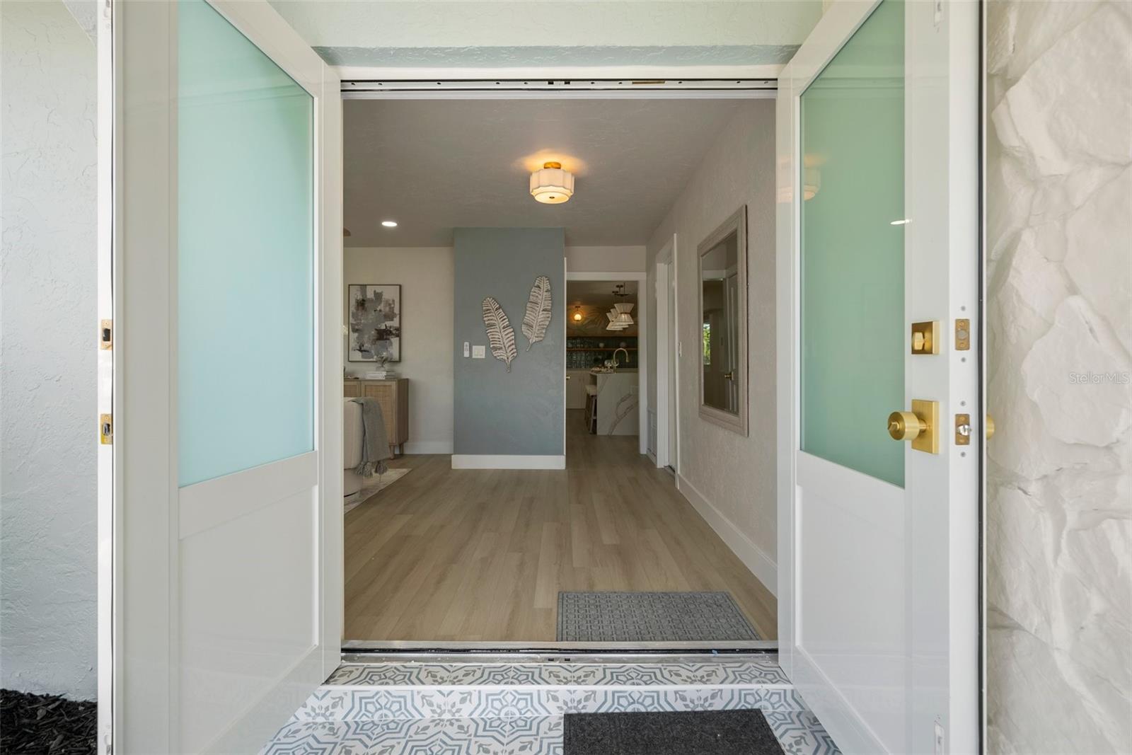 Listing photo id 19 for 4568 40th Street S