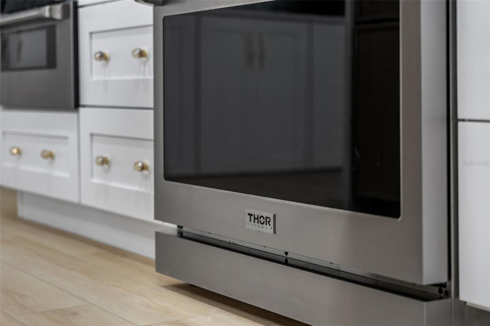 Listing photo id 50 for 4568 40th Street S