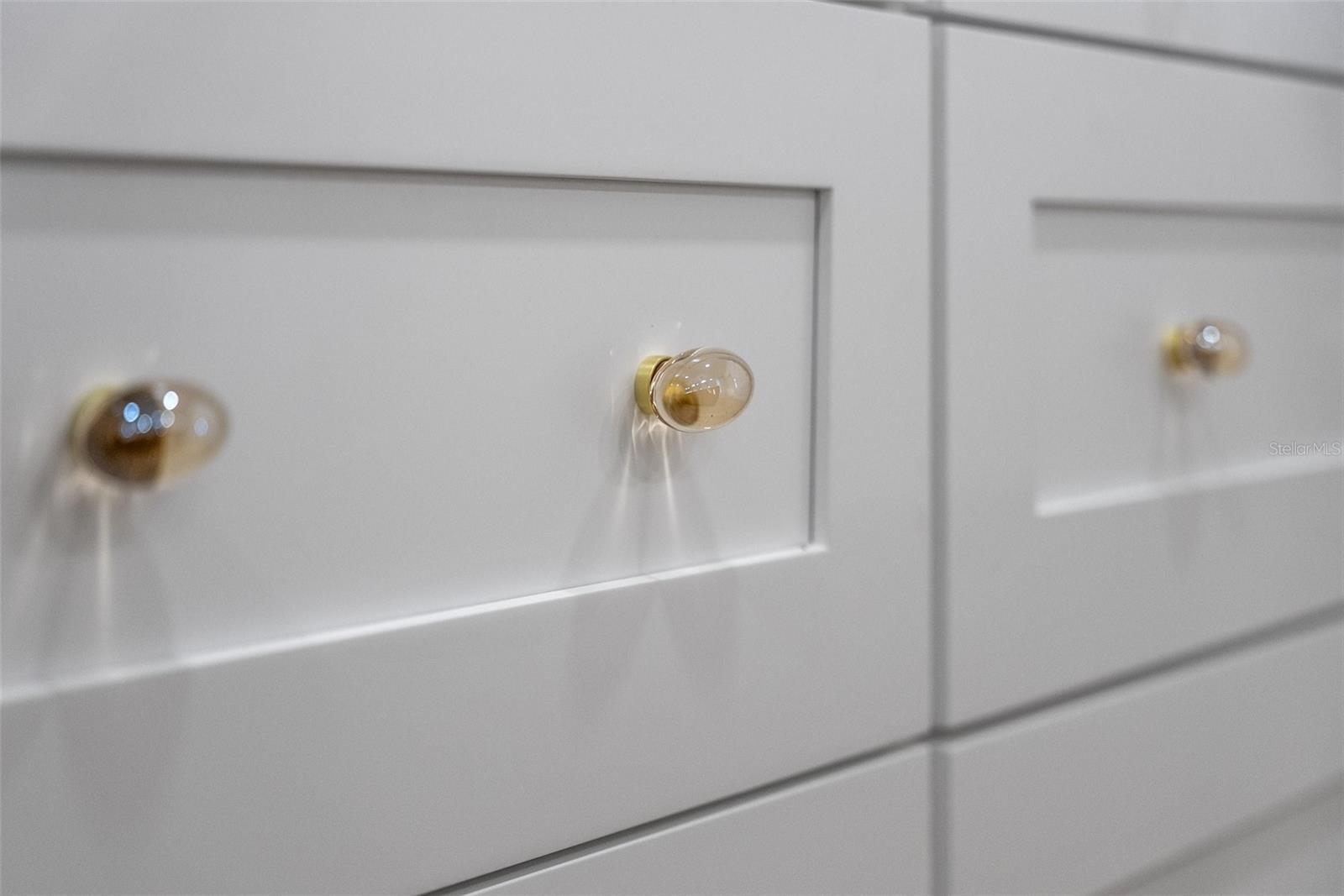 Listing photo id 52 for 4568 40th Street S