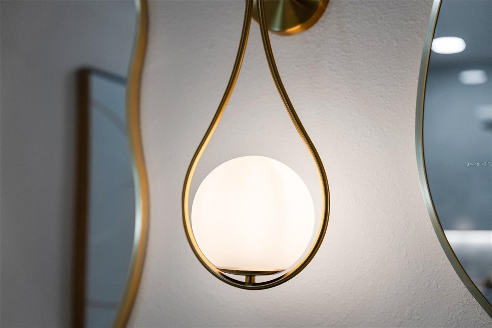 Listing photo id 70 for 4568 40th Street S