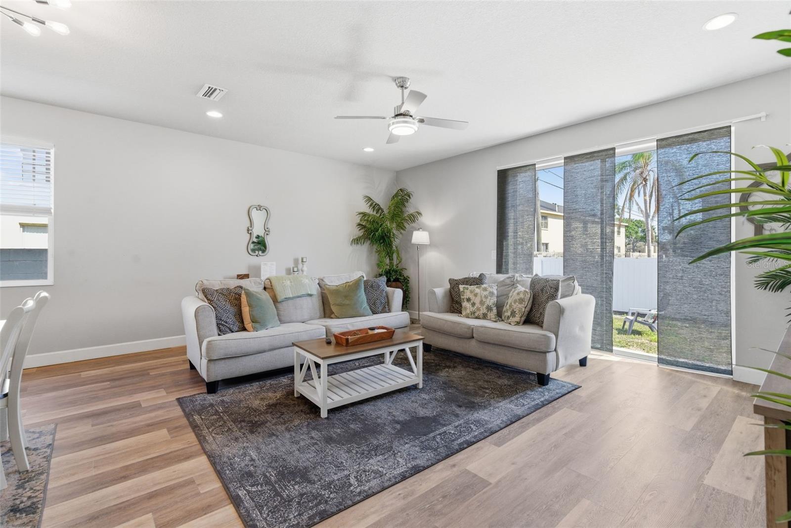 Image 15 of 27 For 3902 Everett Street 1