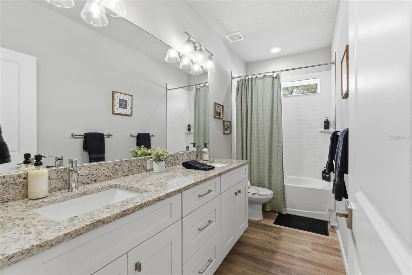 Image 22 of 27 For 3902 Everett Street 1