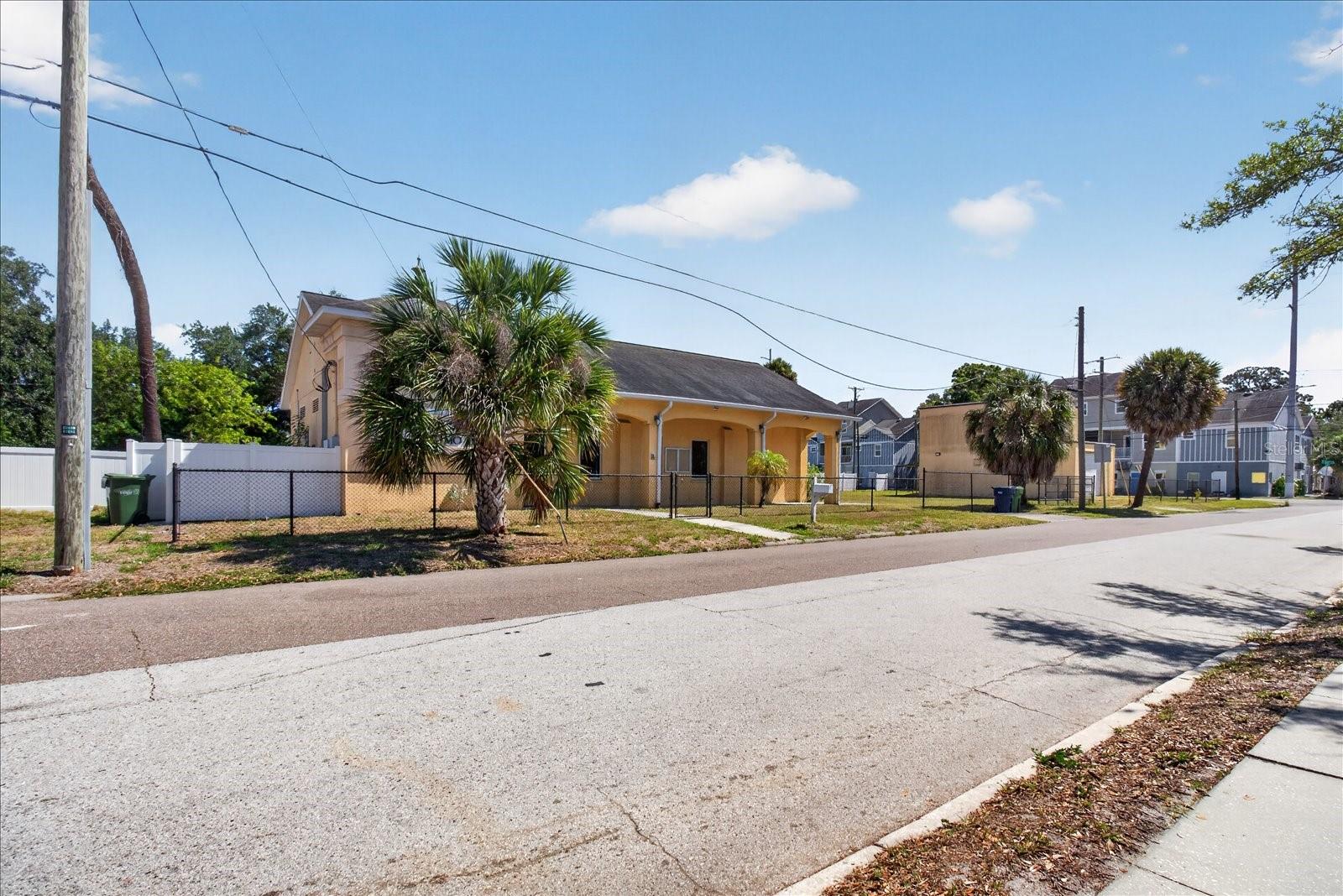 Image 19 of 25 For 2018 Grant Street