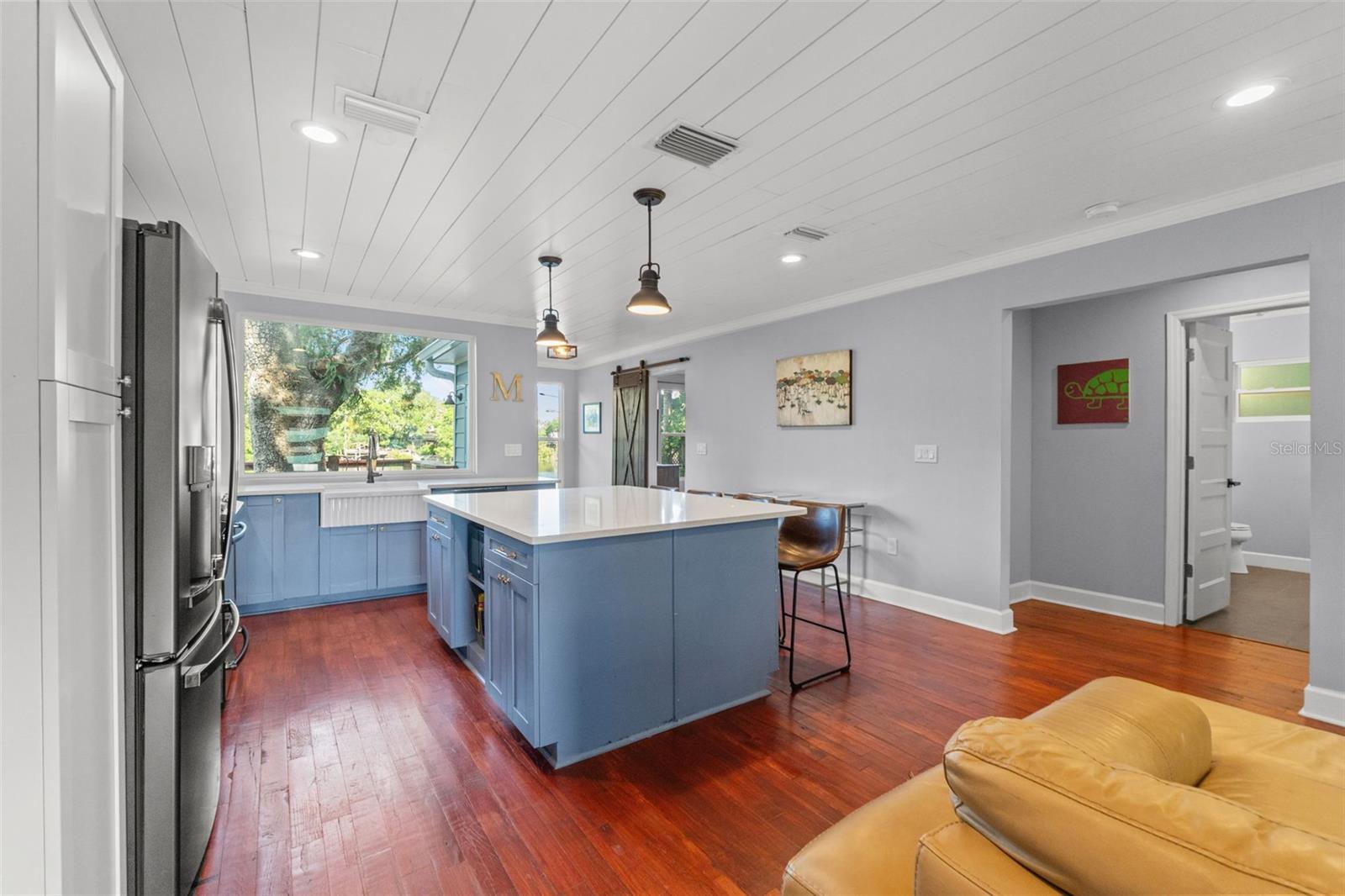 Image 15 of 67 For 1502 Park Circle