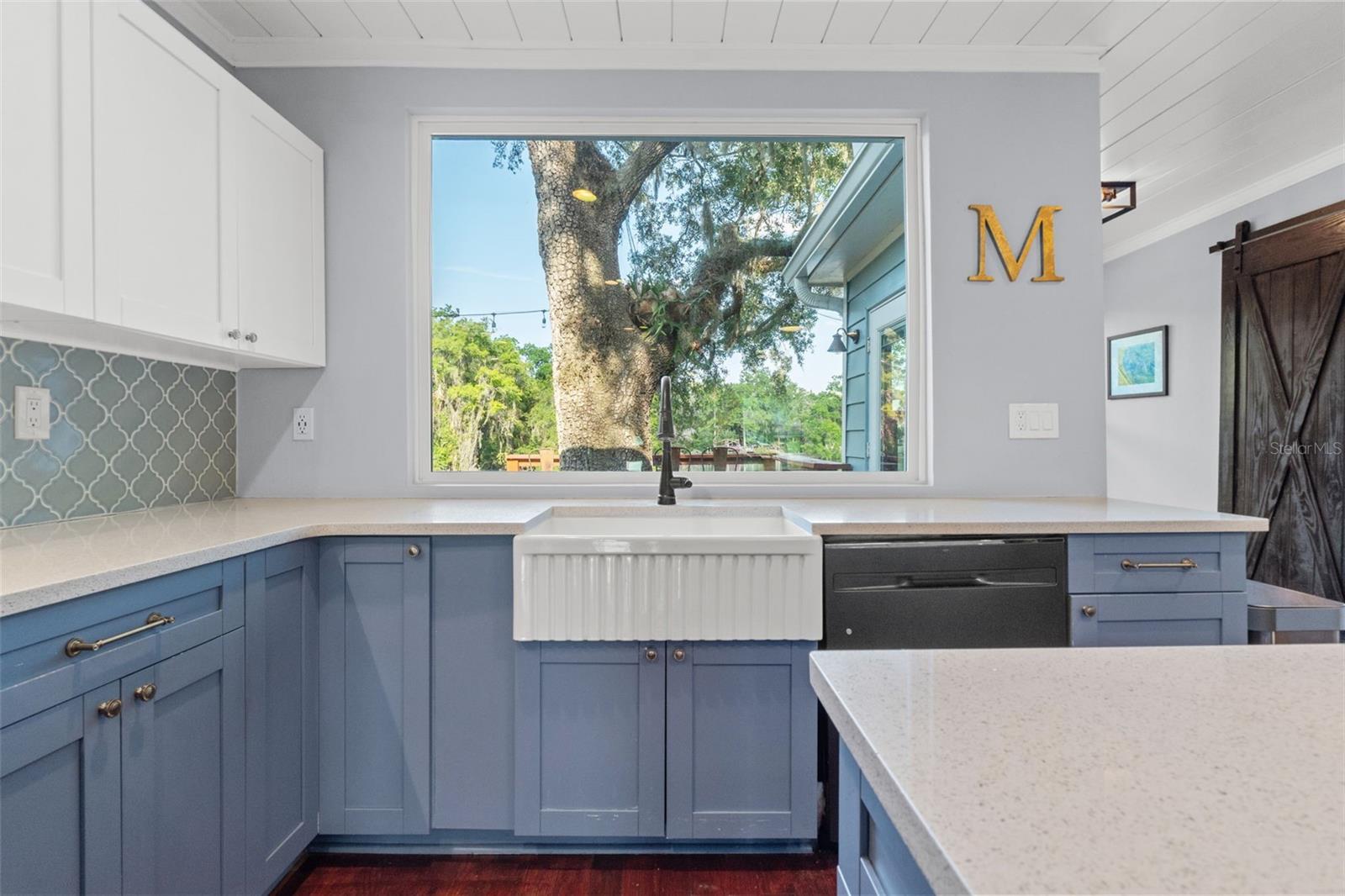 Image 20 of 67 For 1502 Park Circle