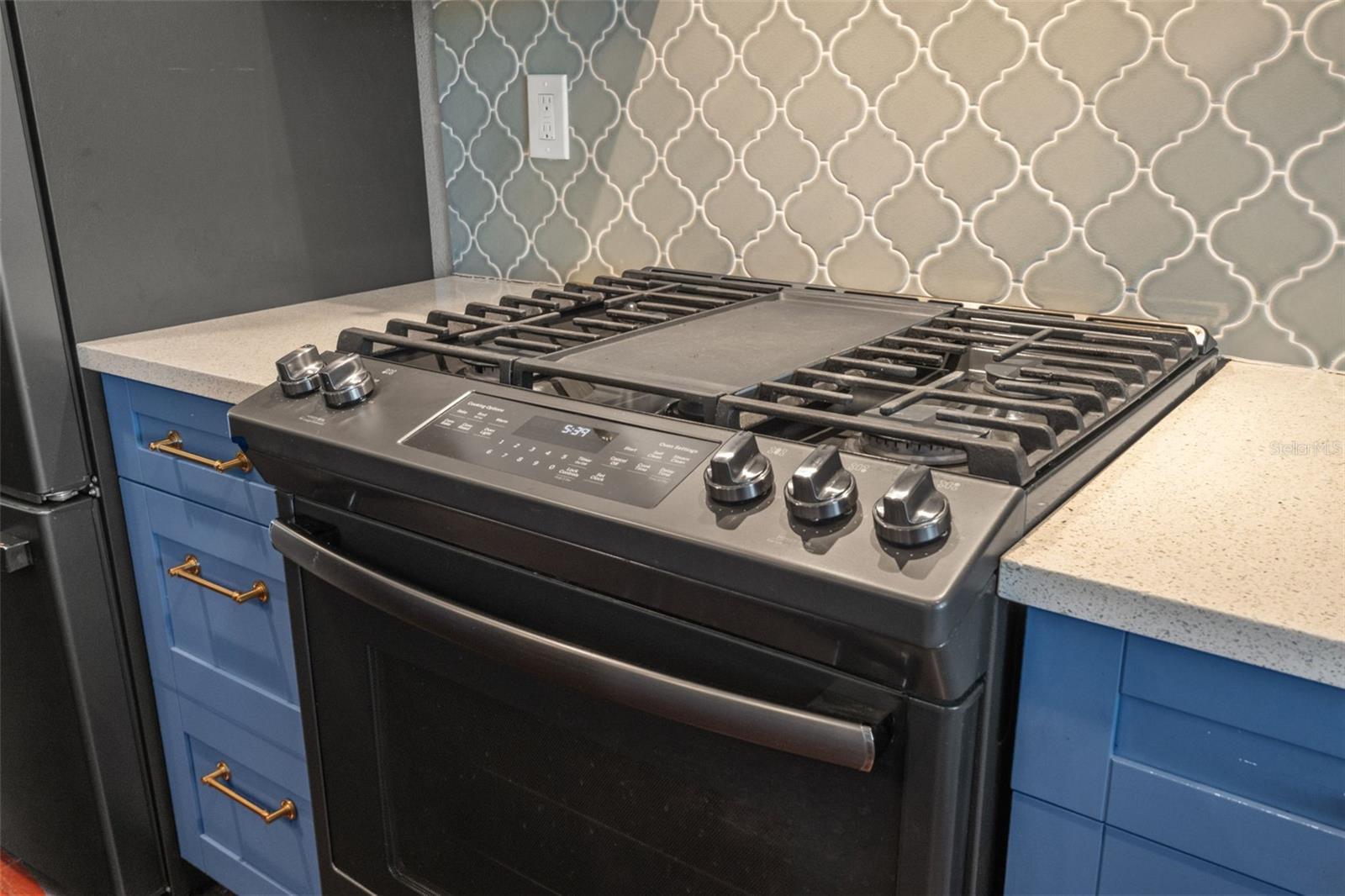 Image 23 of 67 For 1502 Park Circle