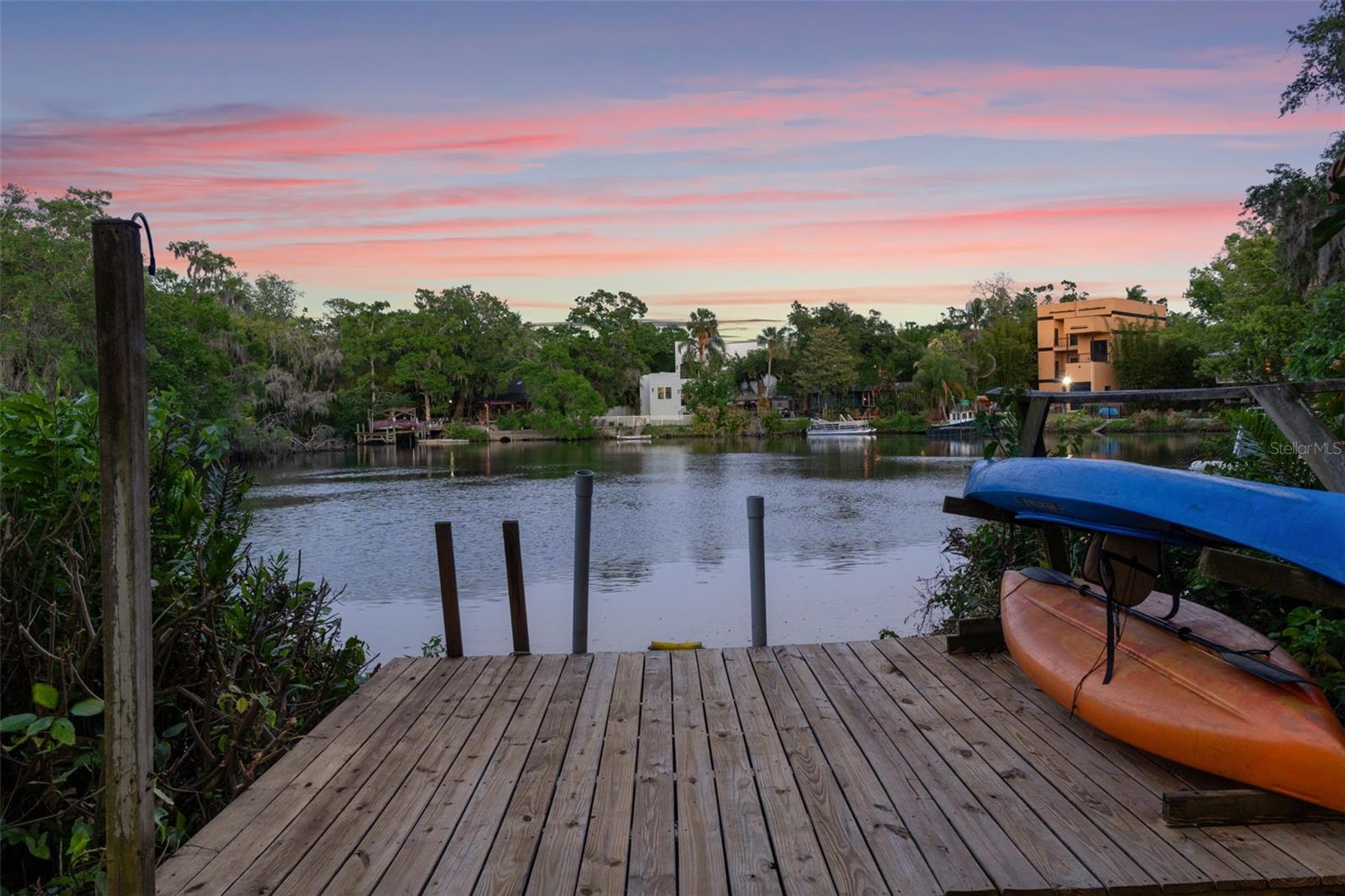 Image 3 of 67 For 1502 Park Circle