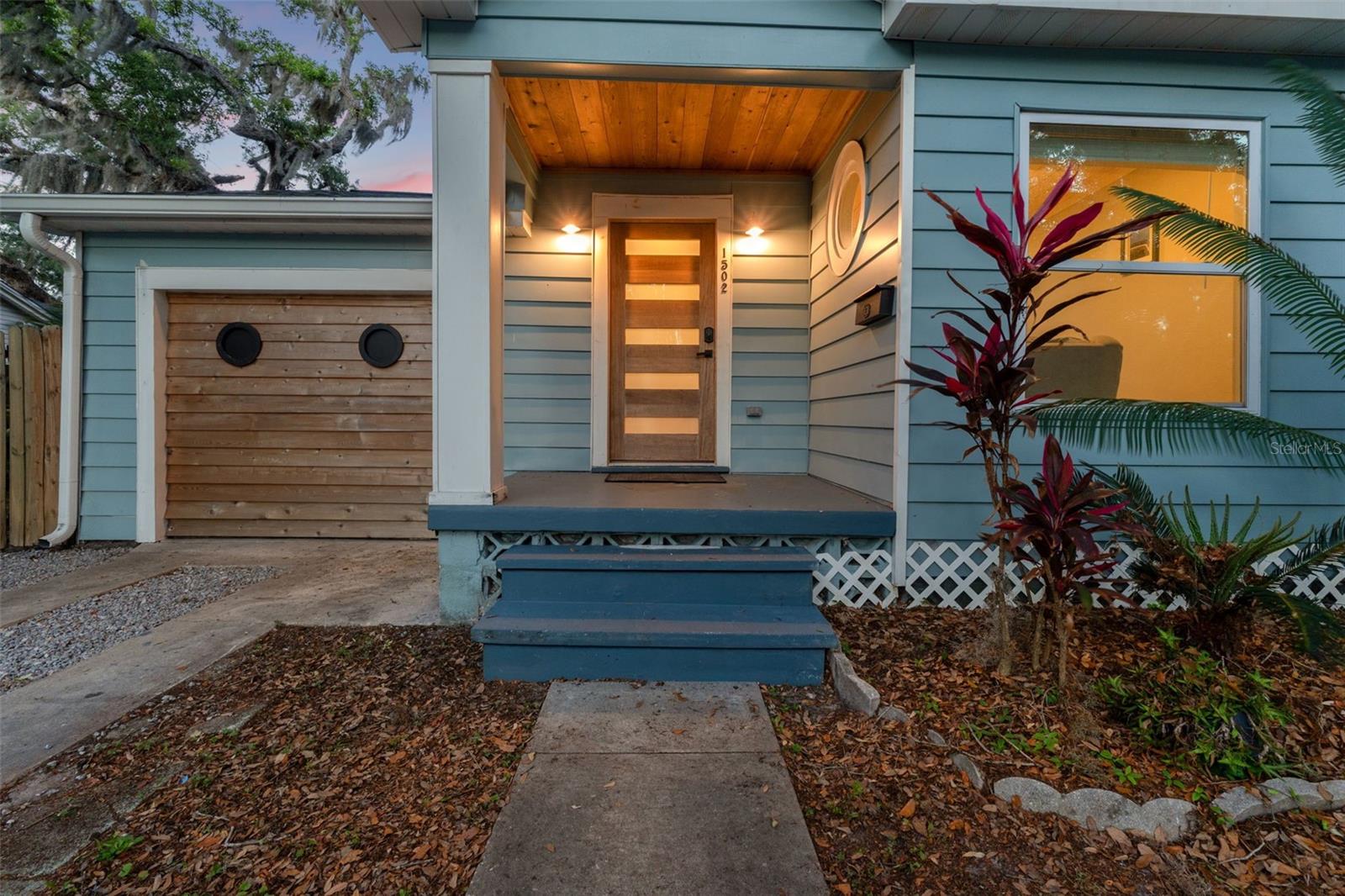 Image 6 of 67 For 1502 Park Circle