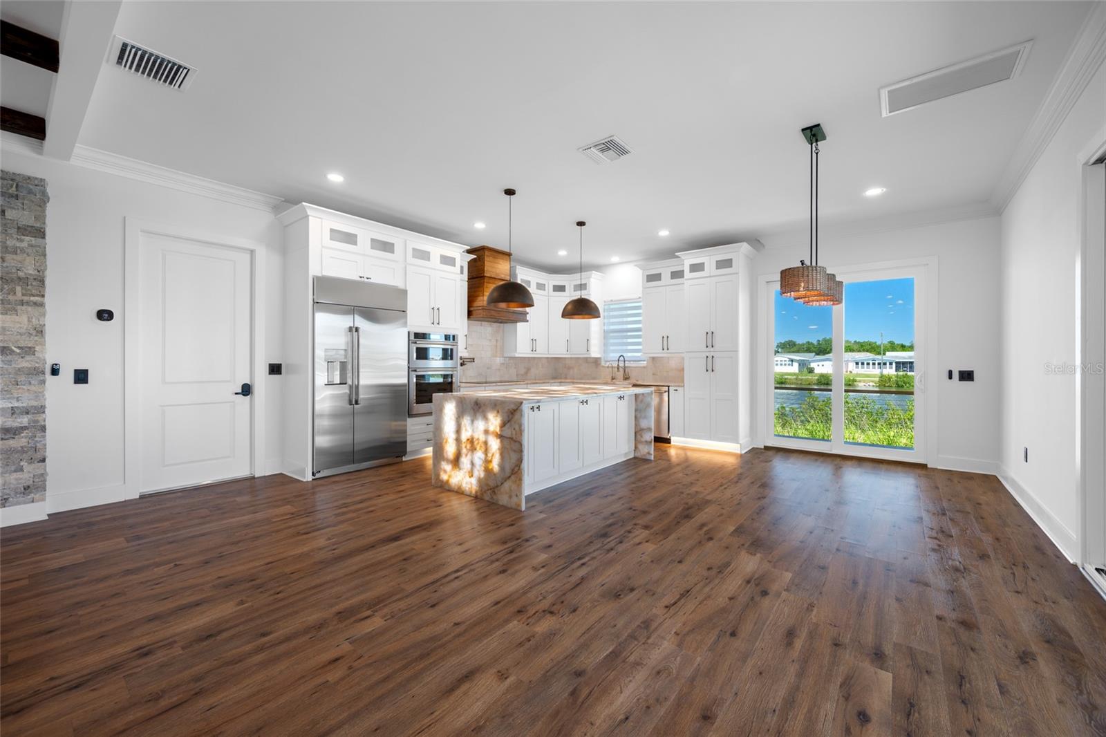 Image 25 of 100 For 3426 Channelside Court