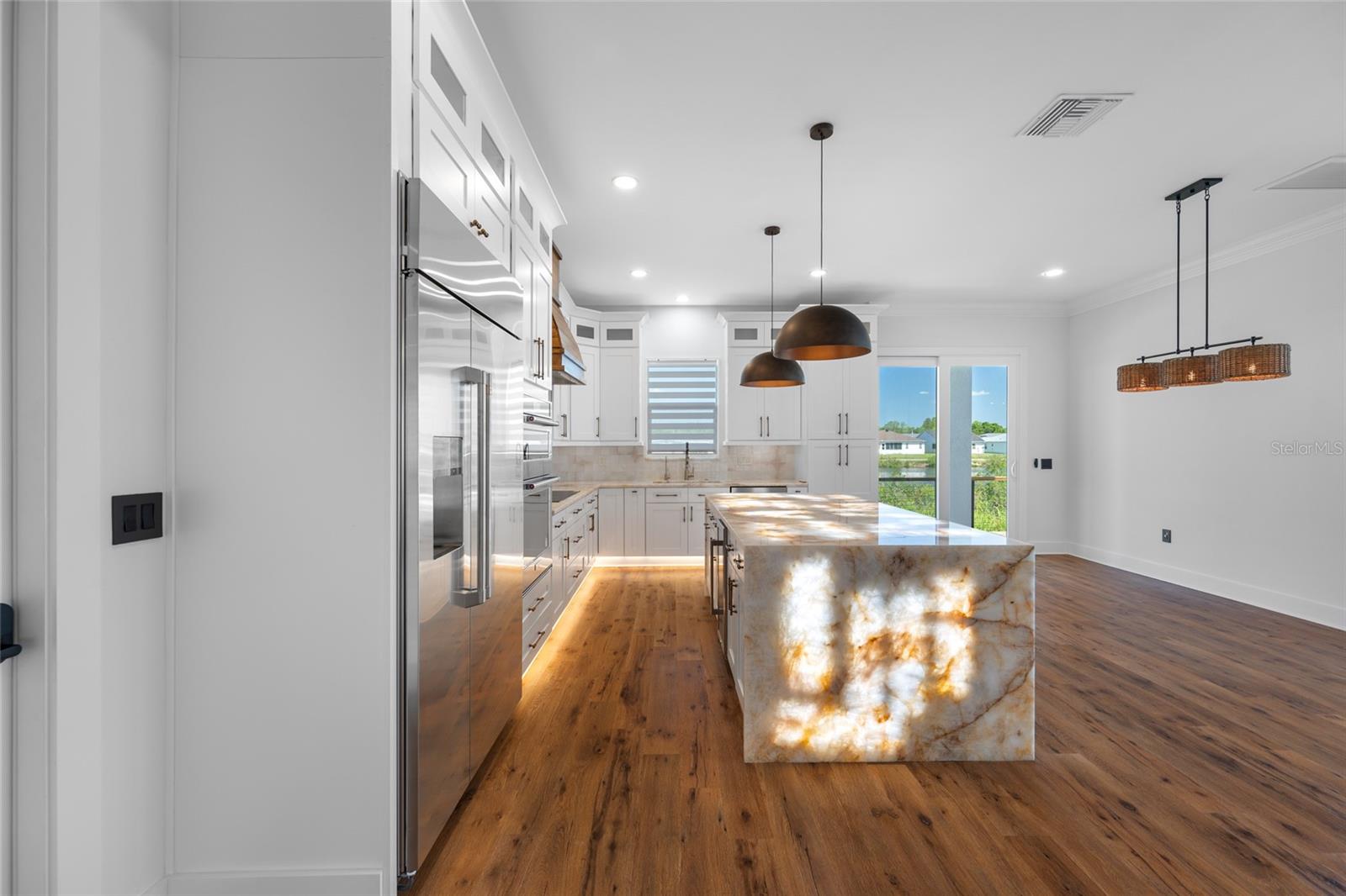 Image 27 of 100 For 3426 Channelside Court