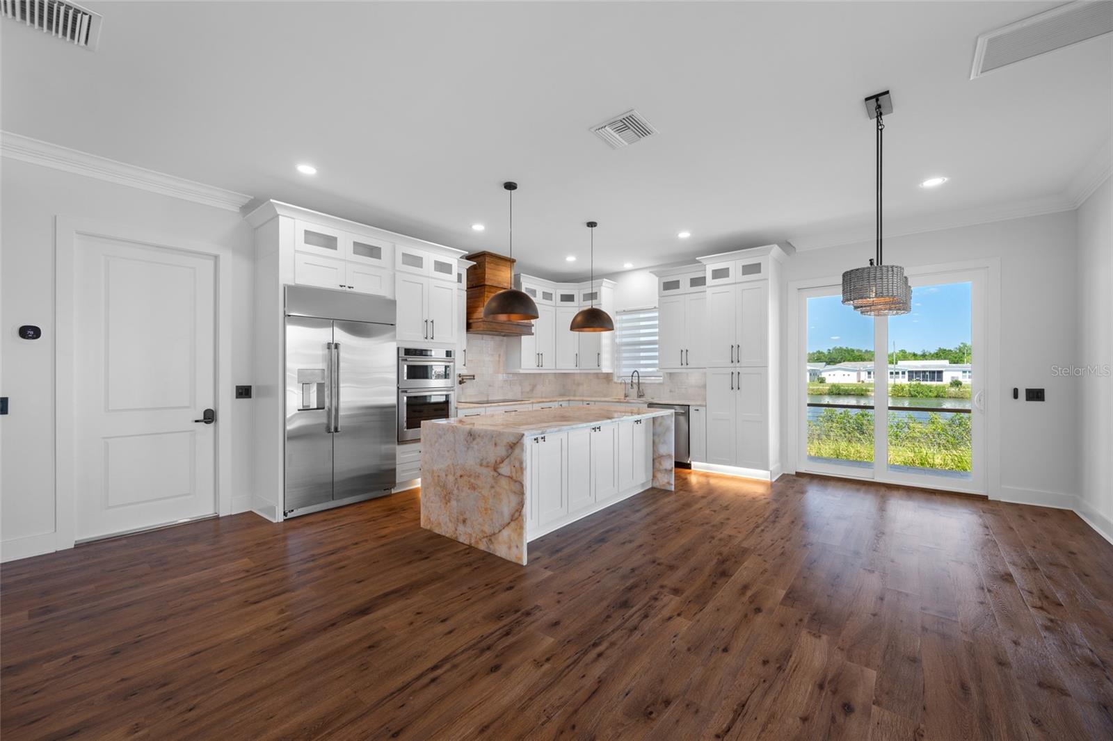 Image 37 of 100 For 3426 Channelside Court